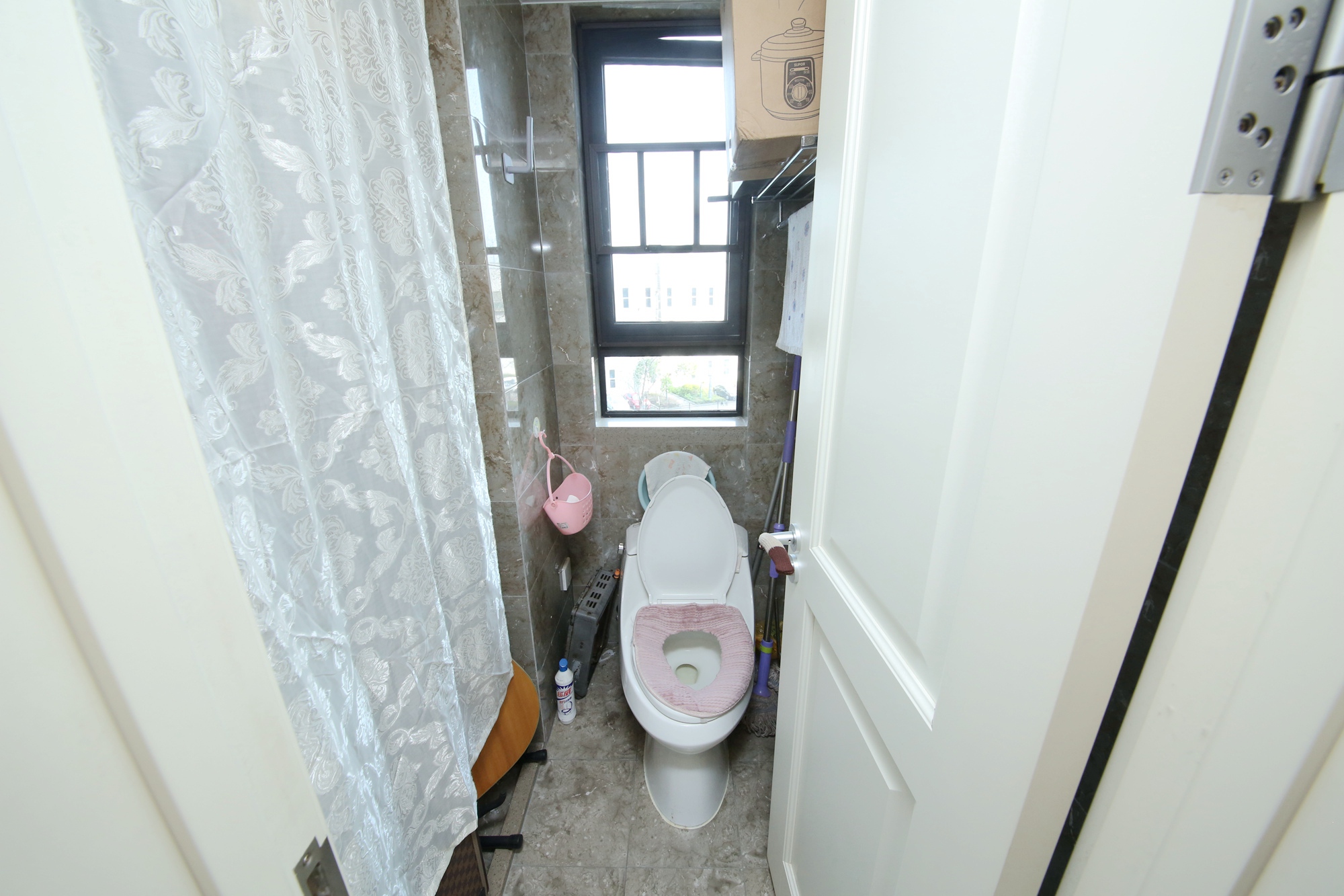 万科金域蓝湾  3室2厅2卫    139.0万卫生间