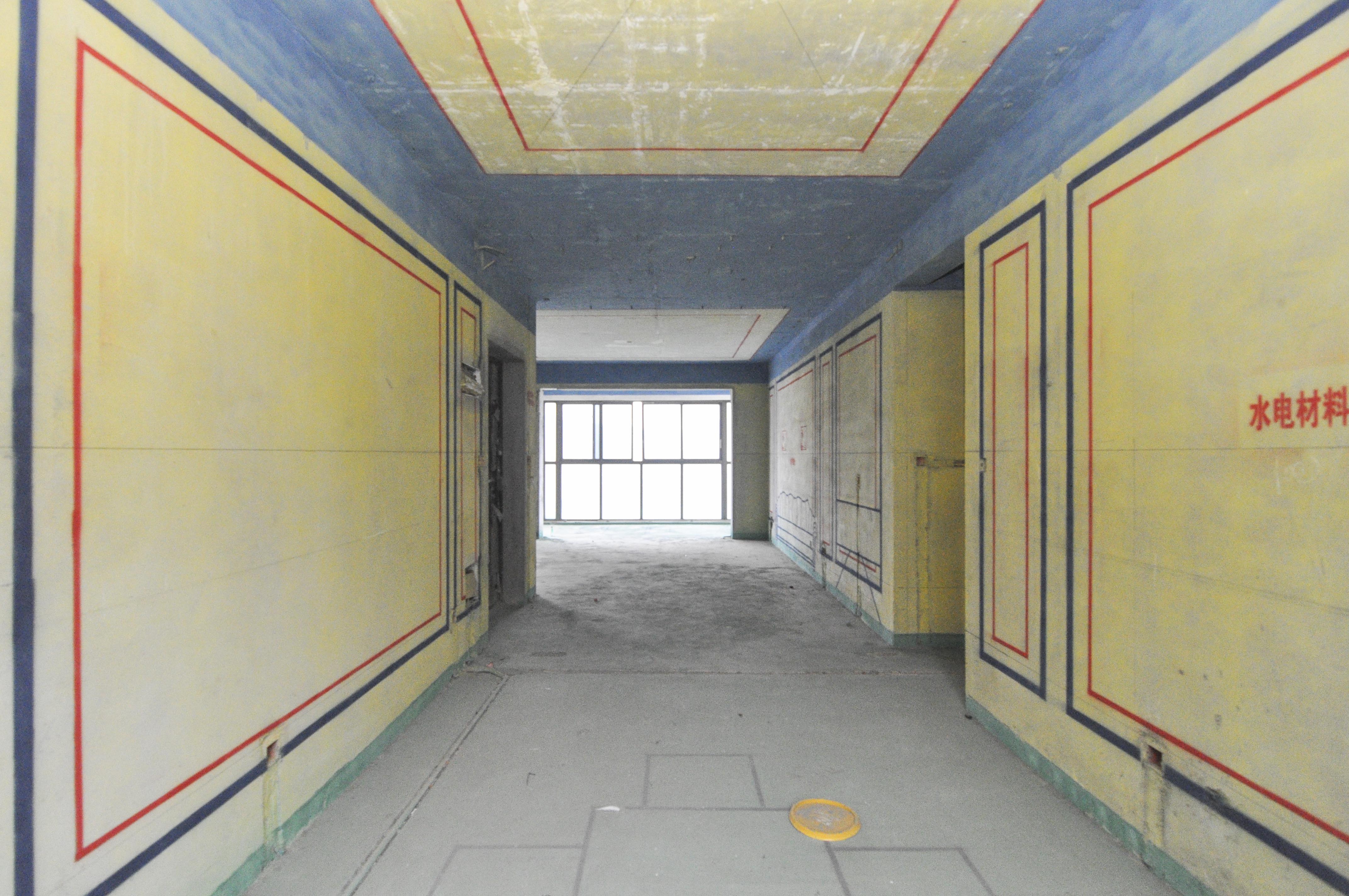 中建梅溪湖中心  4室2厅2卫    358.0万其他