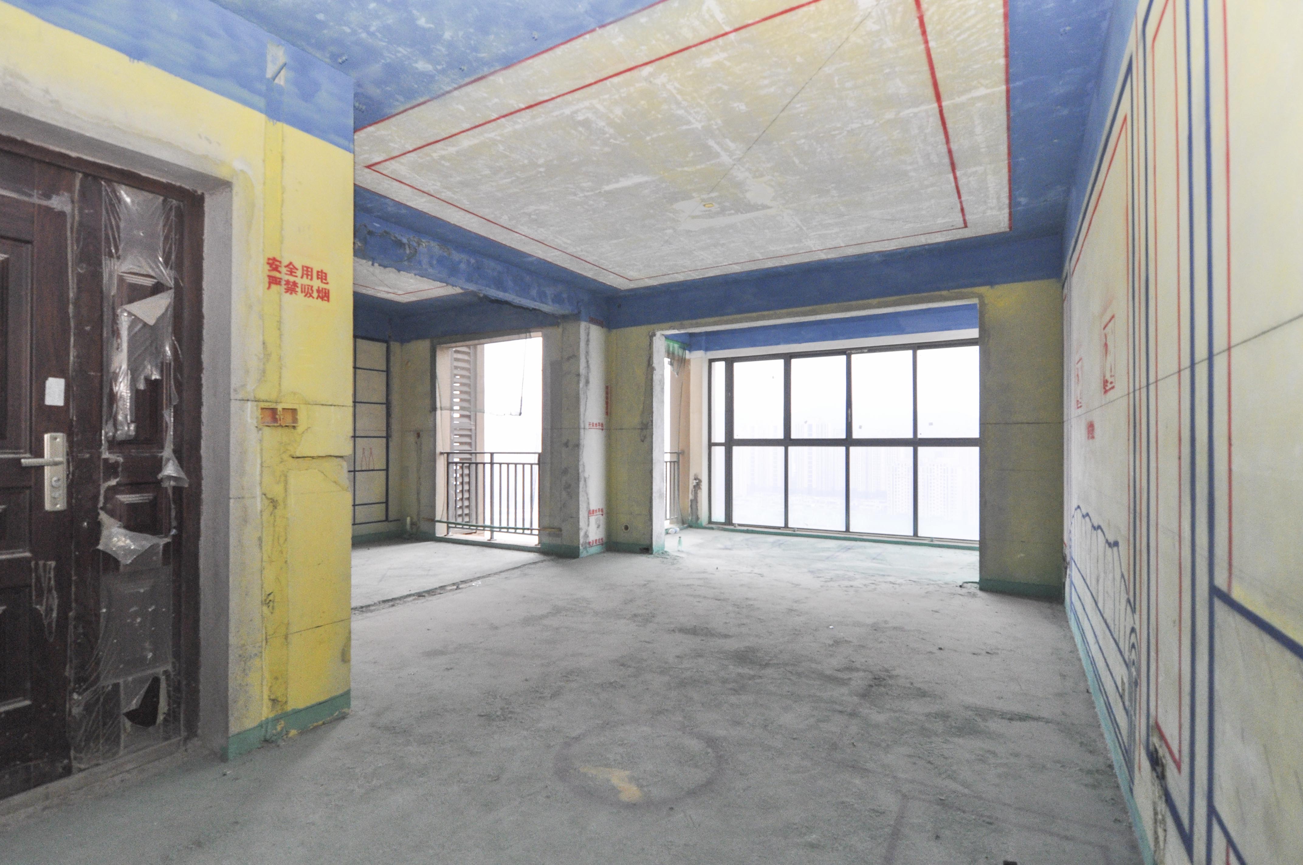中建梅溪湖中心  4室2厅2卫    358.0万其他
