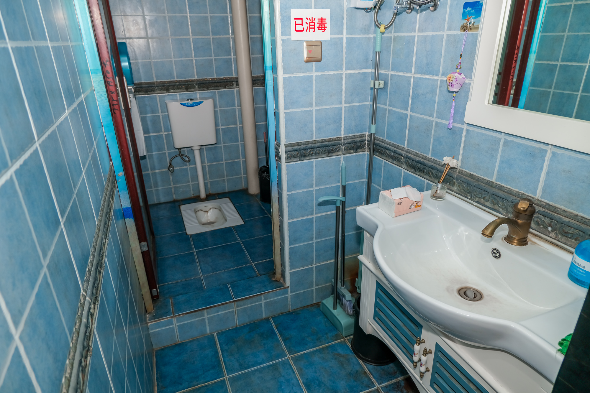 红树湾 3室2厅1卫 65.00万 红树湾 3室2厅1卫 65.00万卫生间