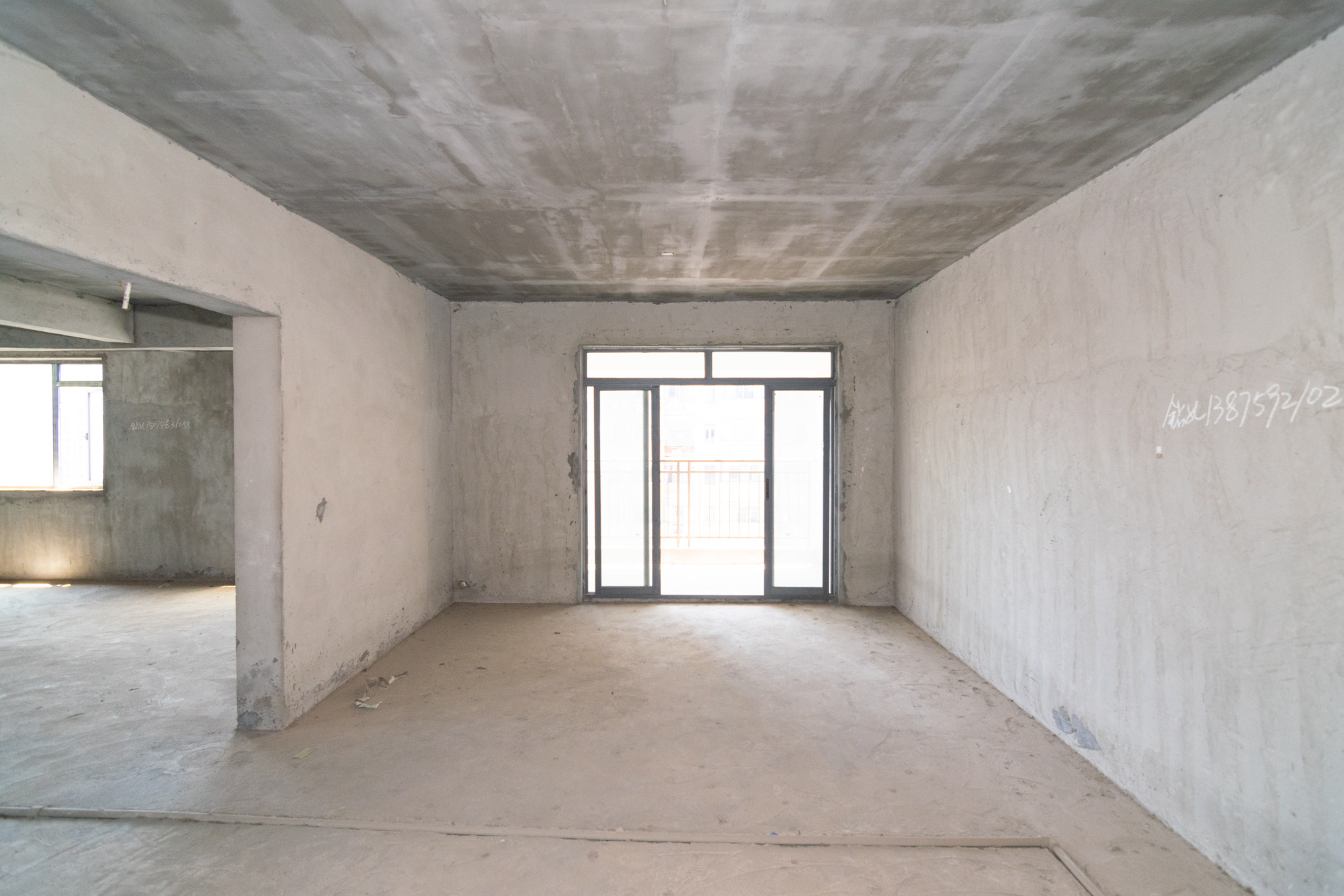 Cross尚公馆  4室2厅2卫   99.00万 Cross尚公馆  4室2厅2卫   99.00万客厅