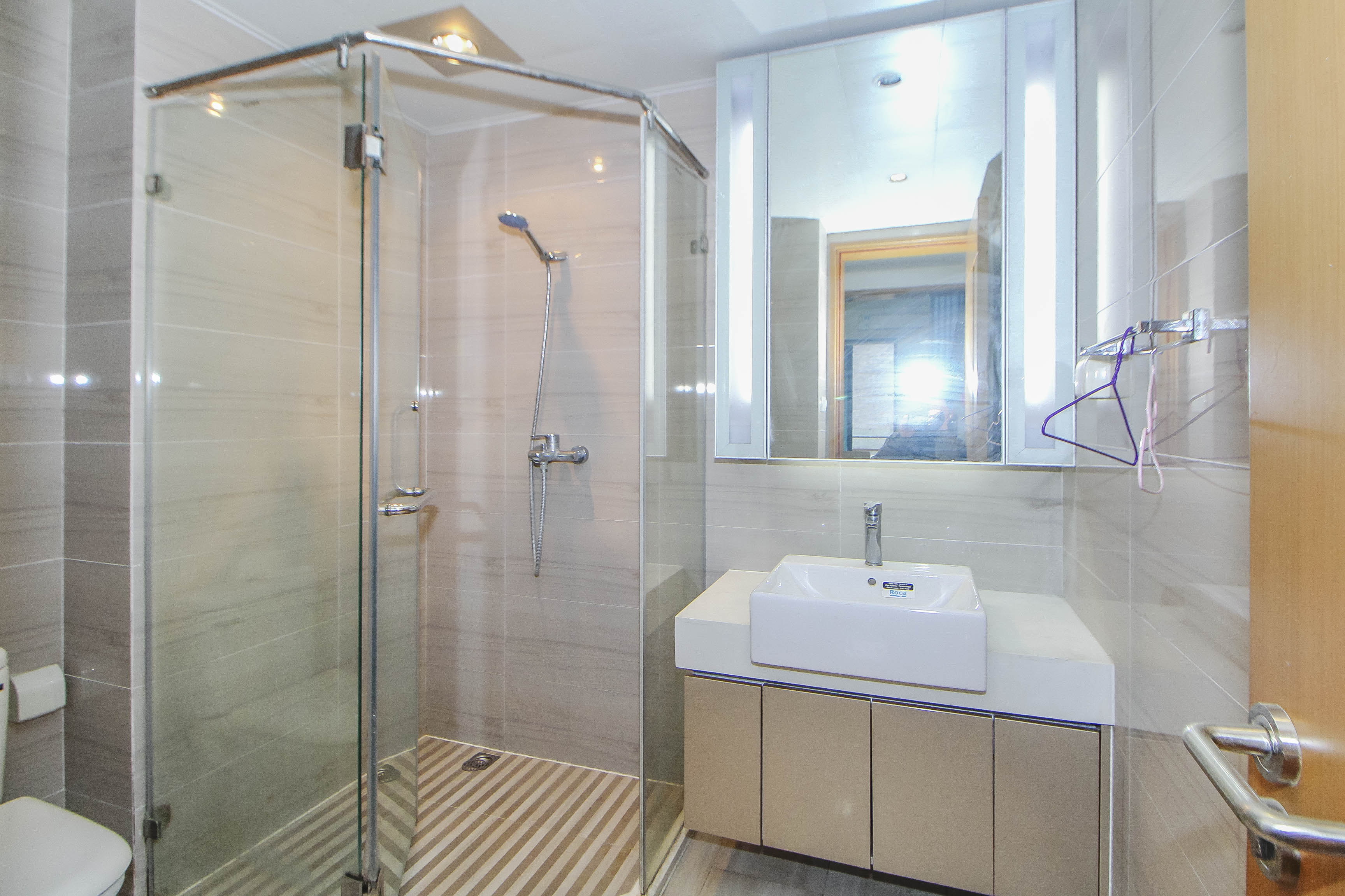 阳光100一期、四五期  3室2厅1卫   85.00万 阳光100一期、四五期  3室2厅1卫   85.00万卫生间