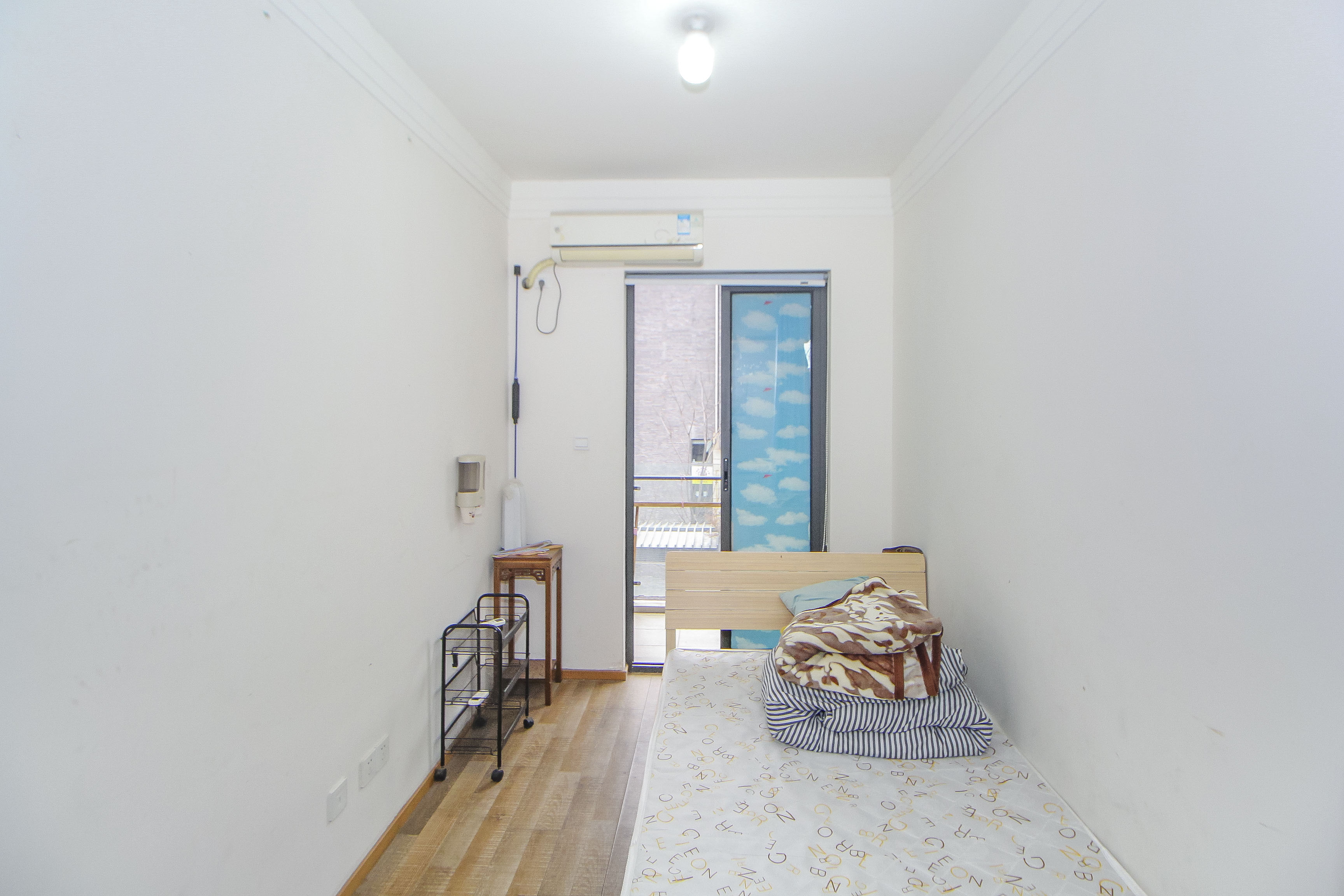 阳光100一期、四五期  3室2厅1卫   85.00万 阳光100一期、四五期  3室2厅1卫   85.00万卧室