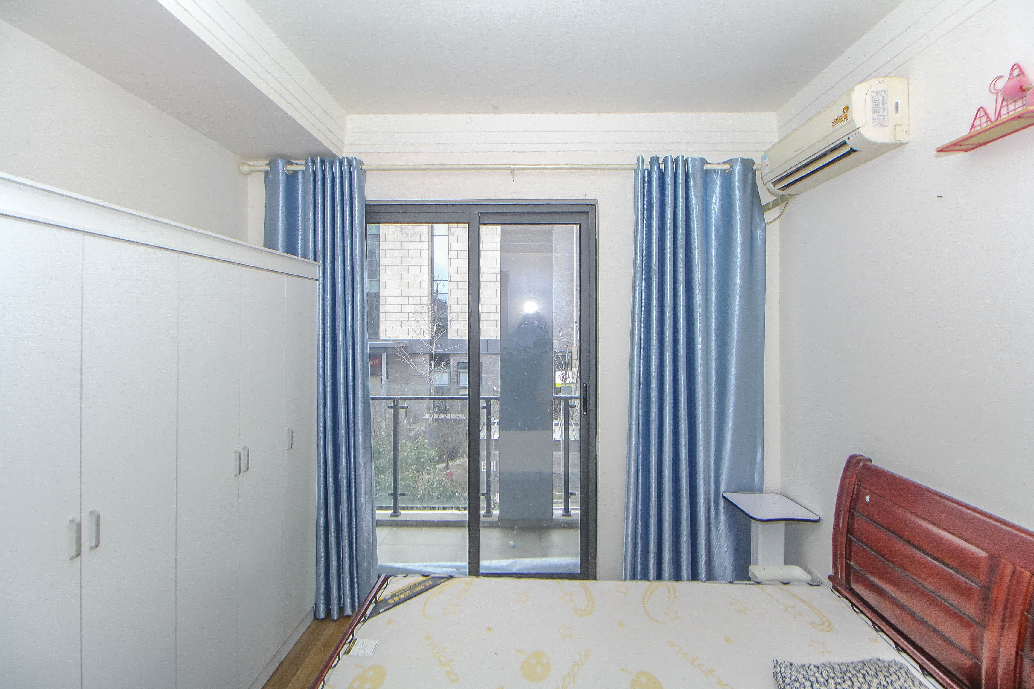 阳光100一期、四五期  3室2厅1卫   85.00万 阳光100一期、四五期  3室2厅1卫   85.00万卧室