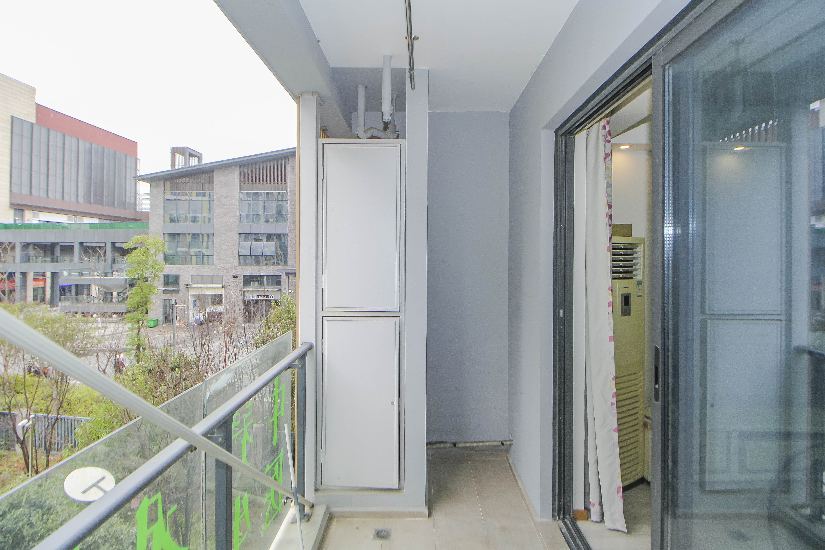 阳光100一期、四五期  3室2厅1卫   85.00万 阳光100一期、四五期  3室2厅1卫   85.00万阳台