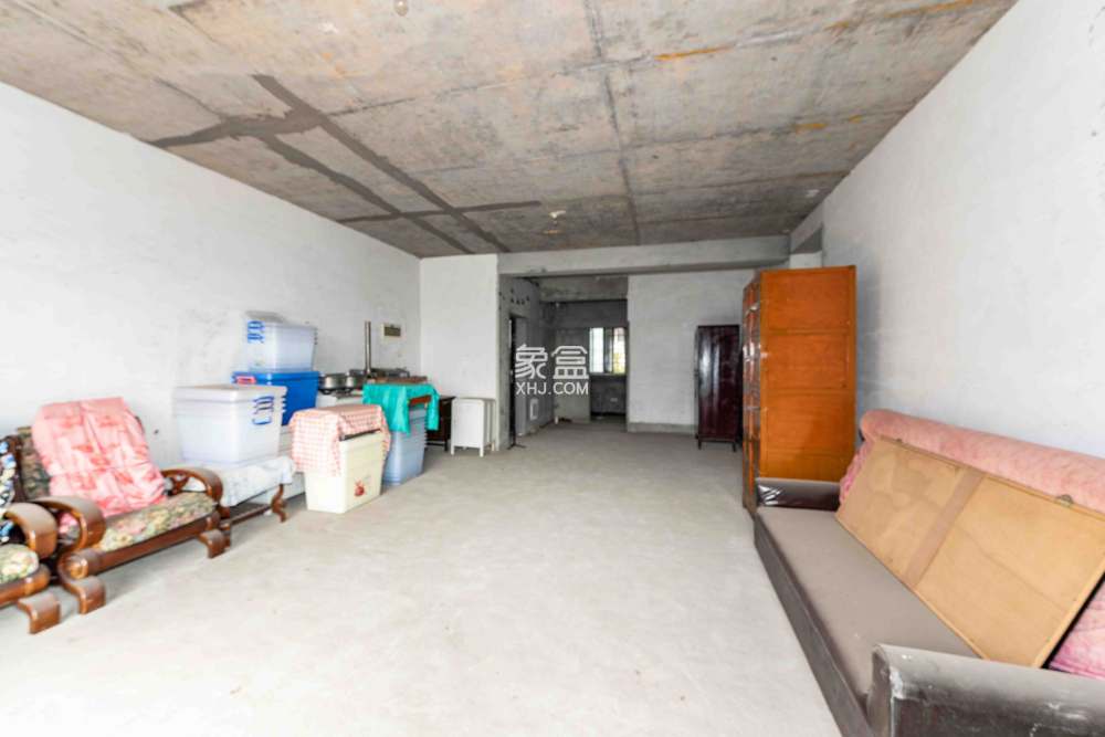 气象佳园  4室2厅2卫    83.0万