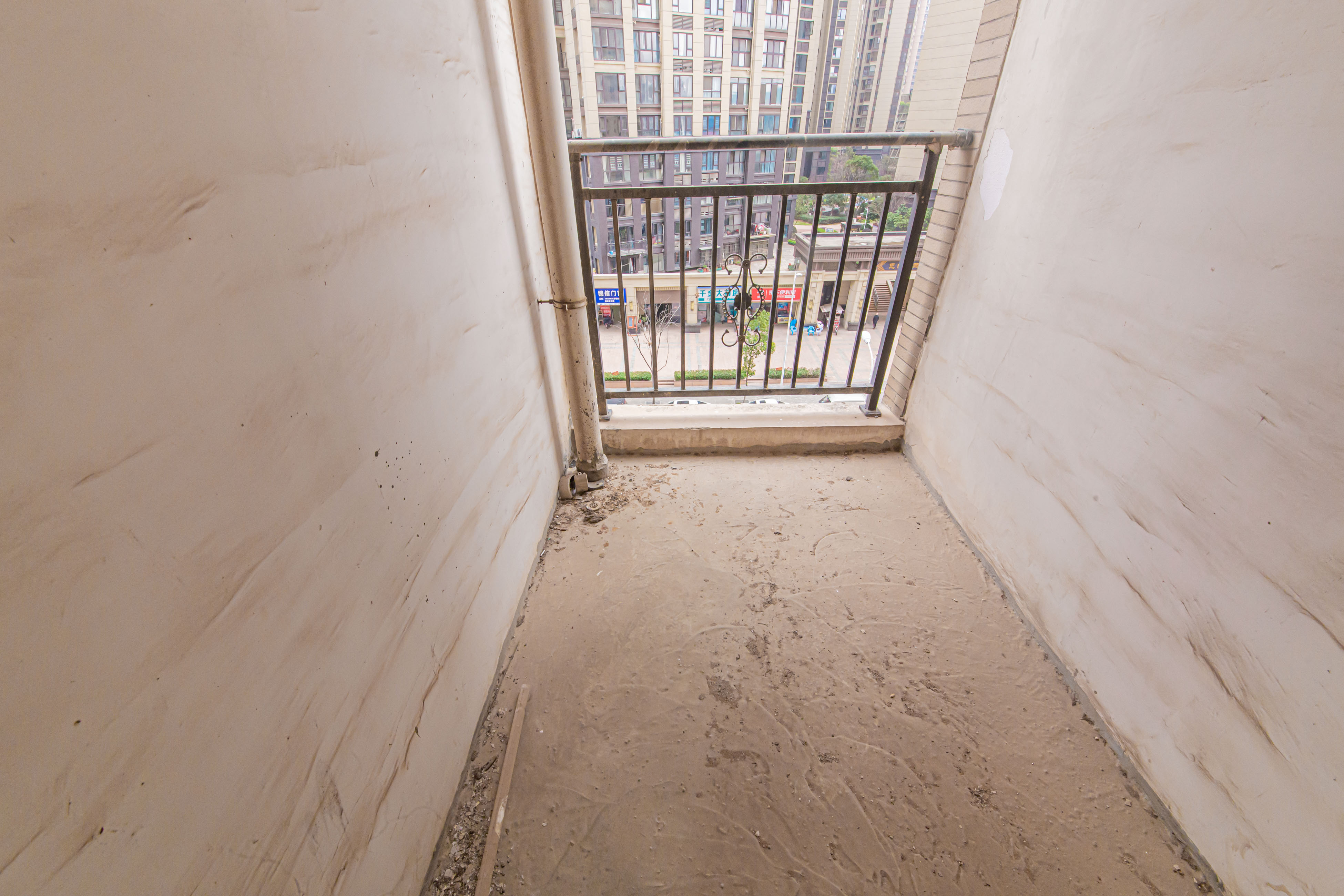 克拉美丽山庄(晟领国际) 3室2厅1卫 118.0万 克拉美丽山庄(晟领国际) 3室2厅1卫 118.0万其他