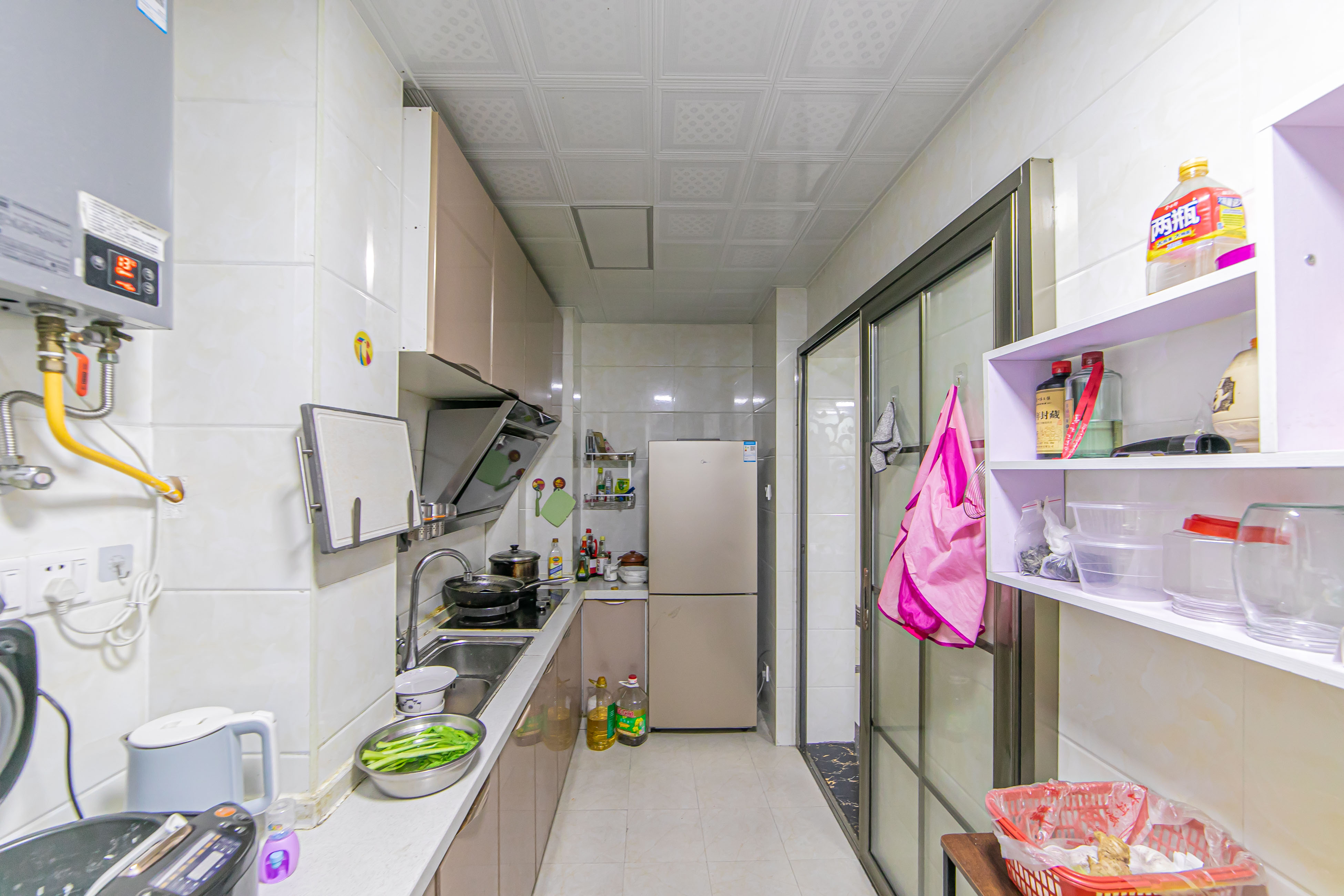 泊林晶城  2室2厅1卫    49.78万 泊林晶城  2室2厅1卫    49.78万厨房