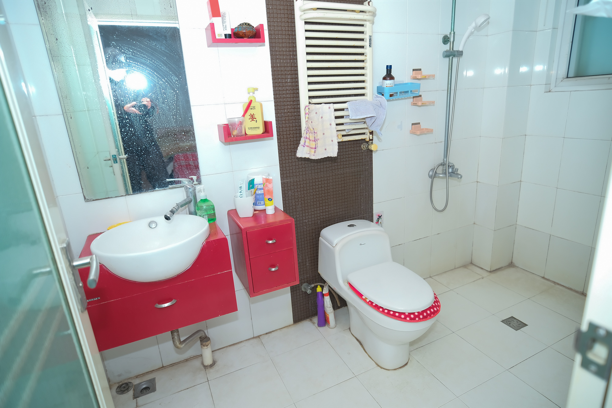 晶华美地 4室2厅2卫 99.80万 晶华美地 4室2厅2卫 99.80万卫生间