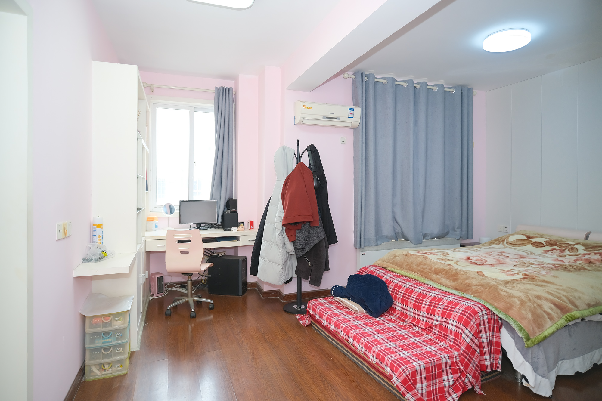 晶华美地 4室2厅2卫 99.80万 晶华美地 4室2厅2卫 99.80万卧室