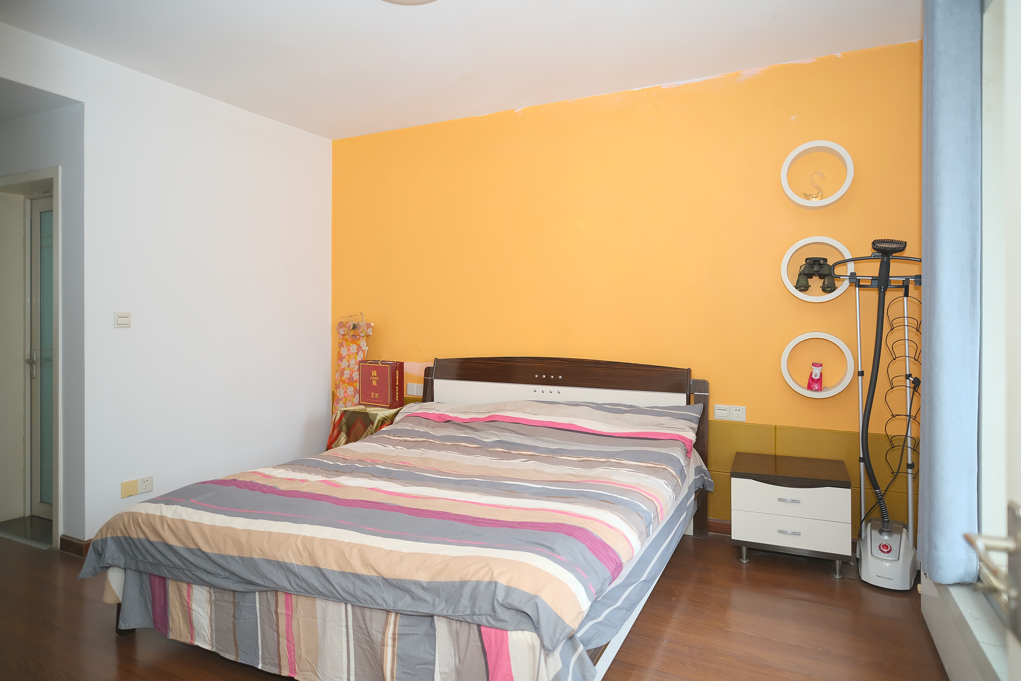 晶华美地 4室2厅2卫 99.80万 晶华美地 4室2厅2卫 99.80万卧室