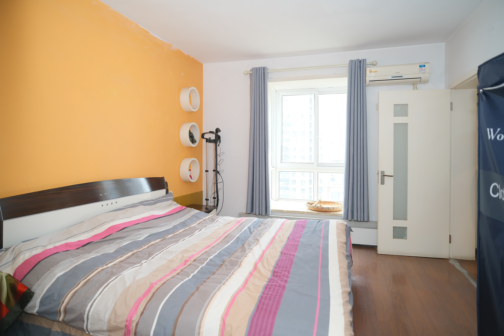 晶华美地 4室2厅2卫 99.80万 晶华美地 4室2厅2卫 99.80万卧室