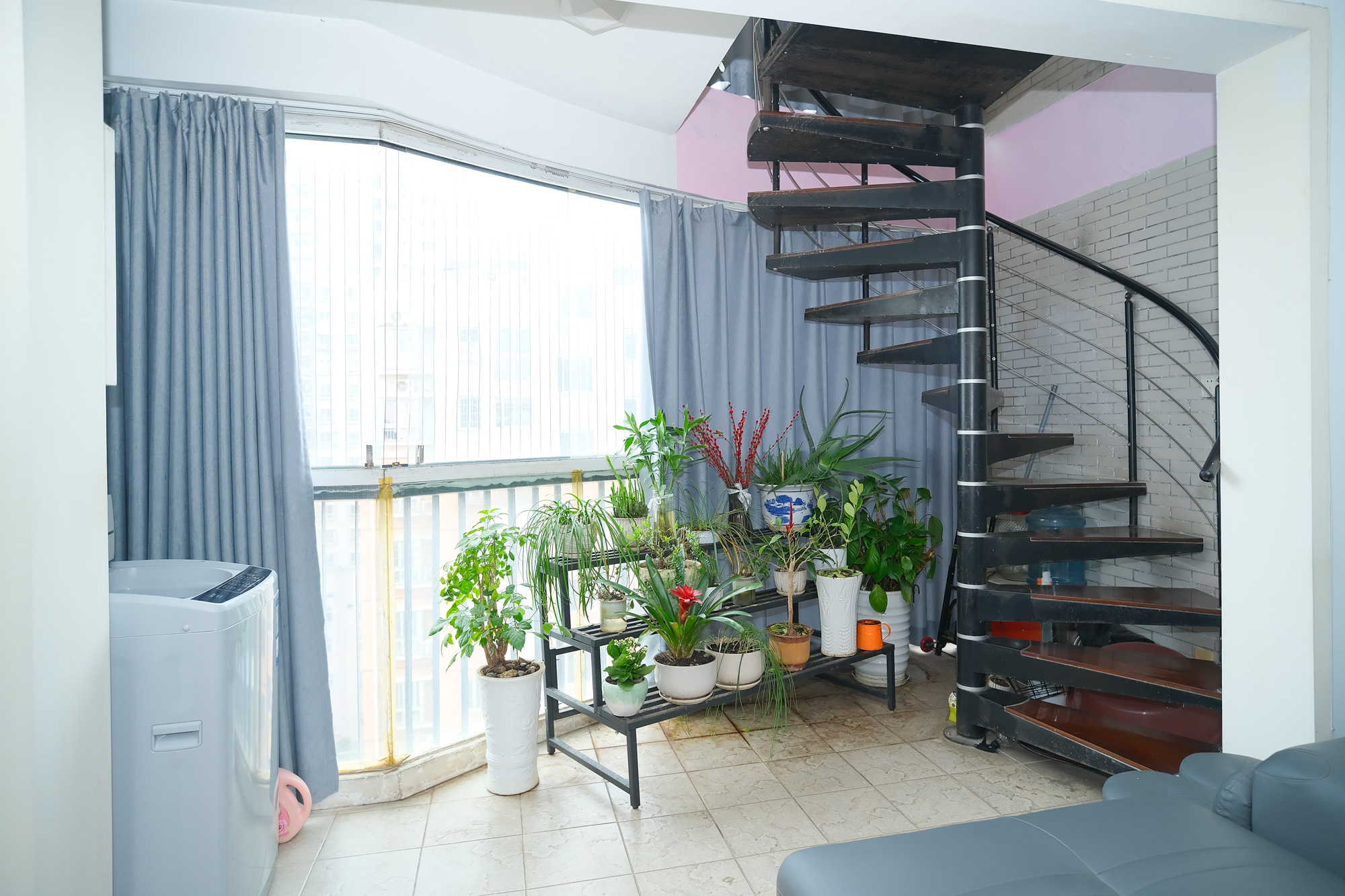 晶华美地 4室2厅2卫 99.80万 晶华美地 4室2厅2卫 99.80万阳台