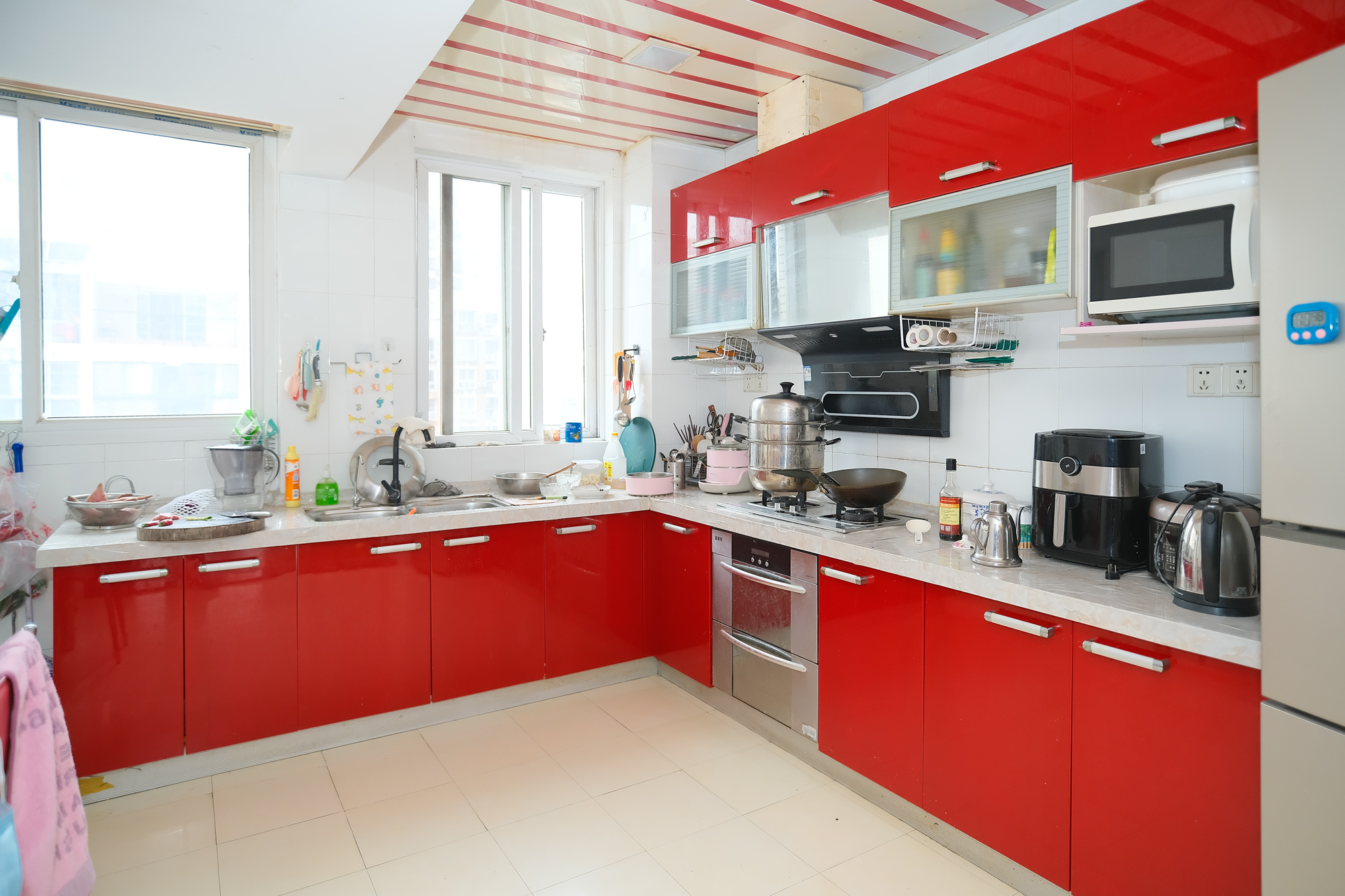 晶华美地 4室2厅2卫 99.80万 晶华美地 4室2厅2卫 99.80万厨房