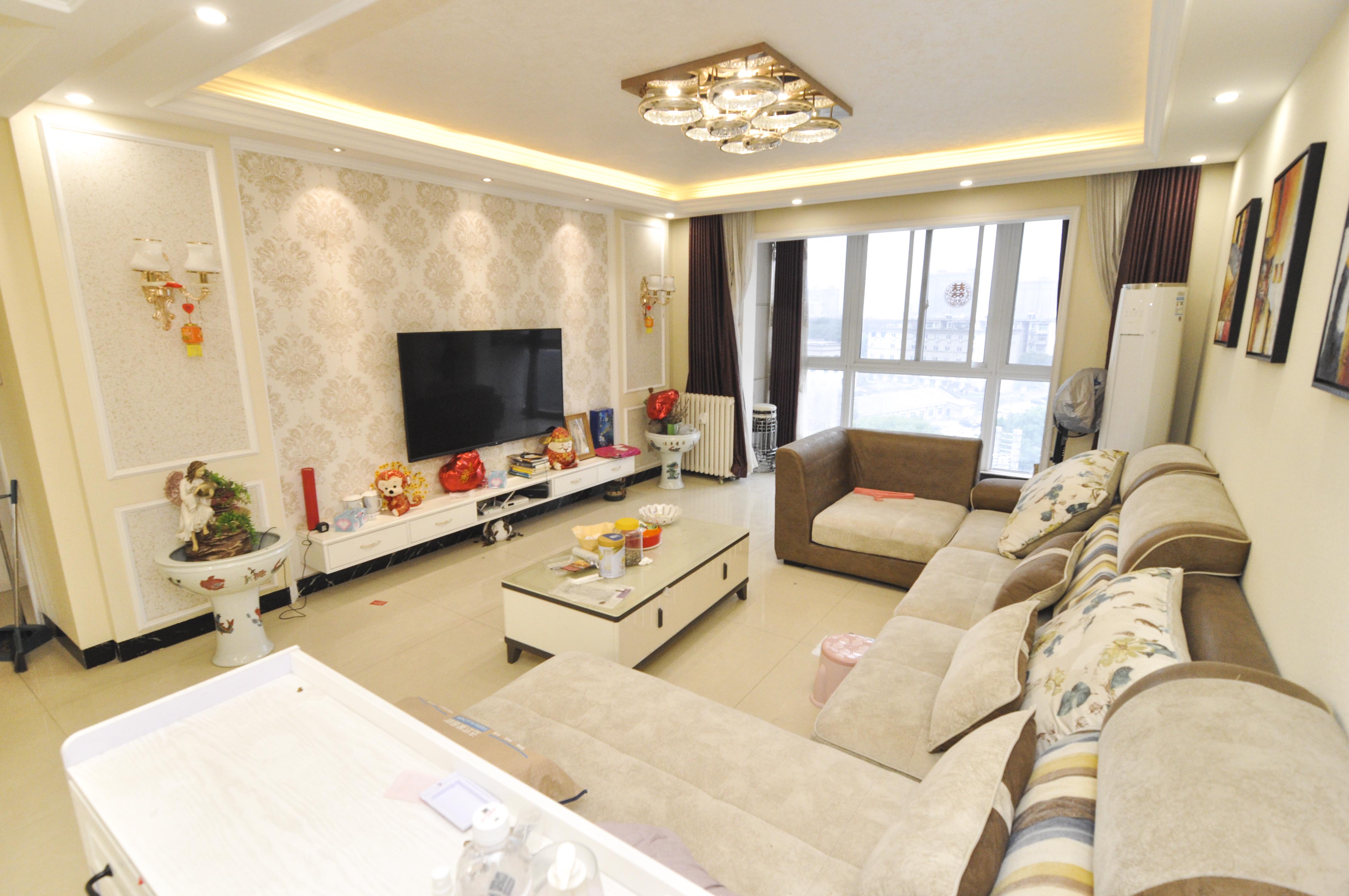麓景裕园  3室2厅1卫    107.88万客厅