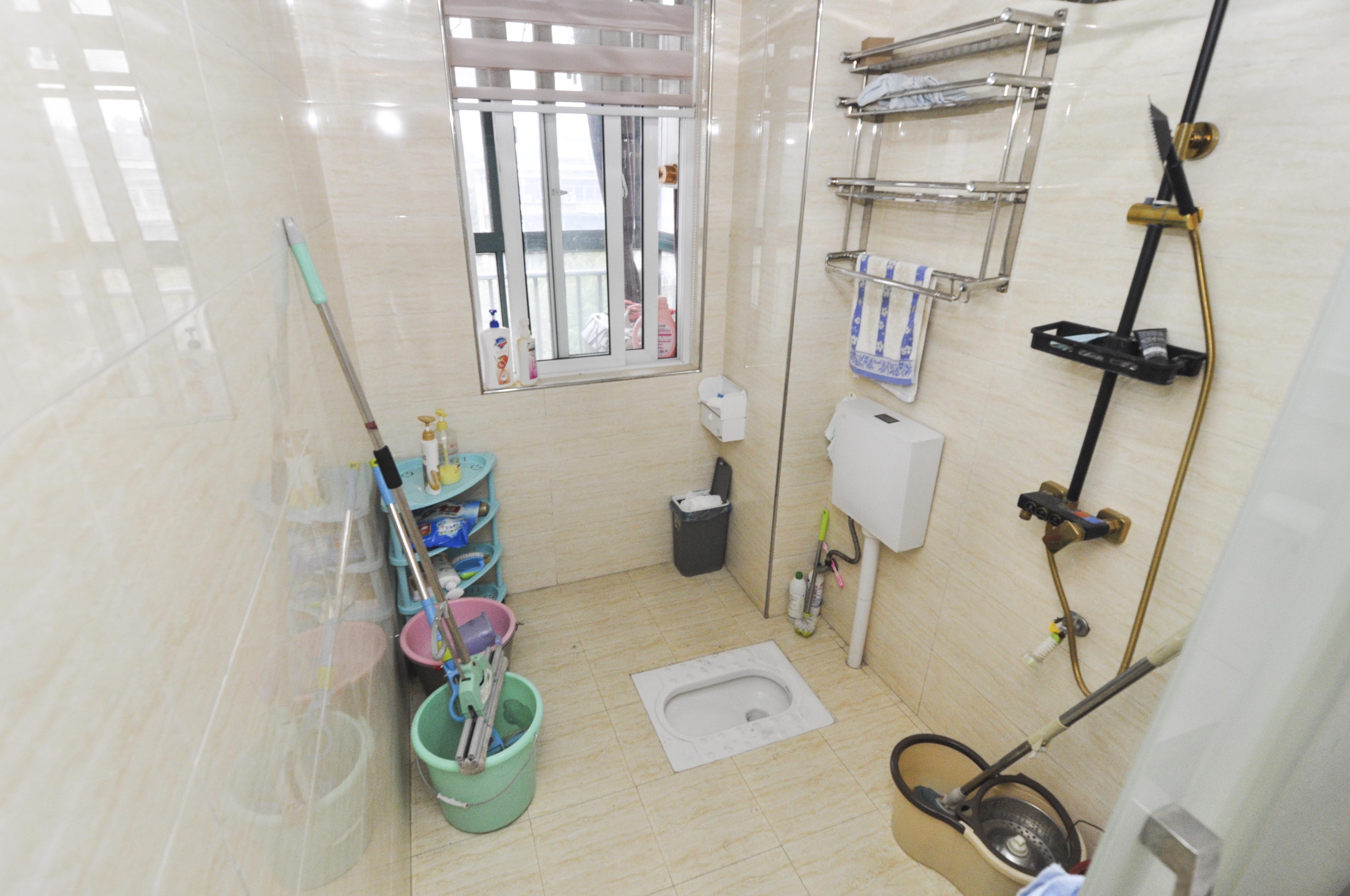 麓景裕园  3室2厅1卫    107.88万卫生间