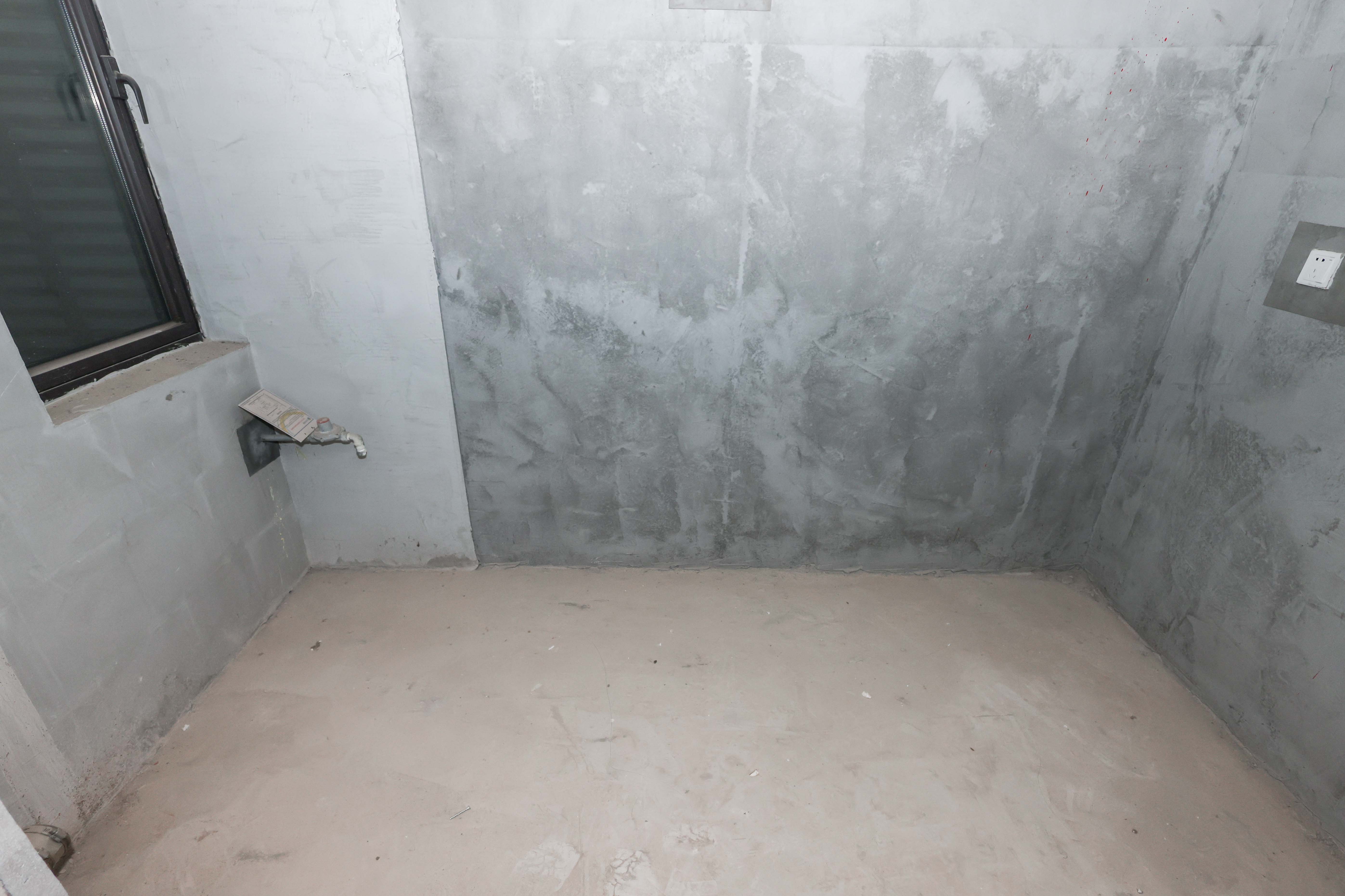 建发央著  4室2厅2卫   235.00万厨房