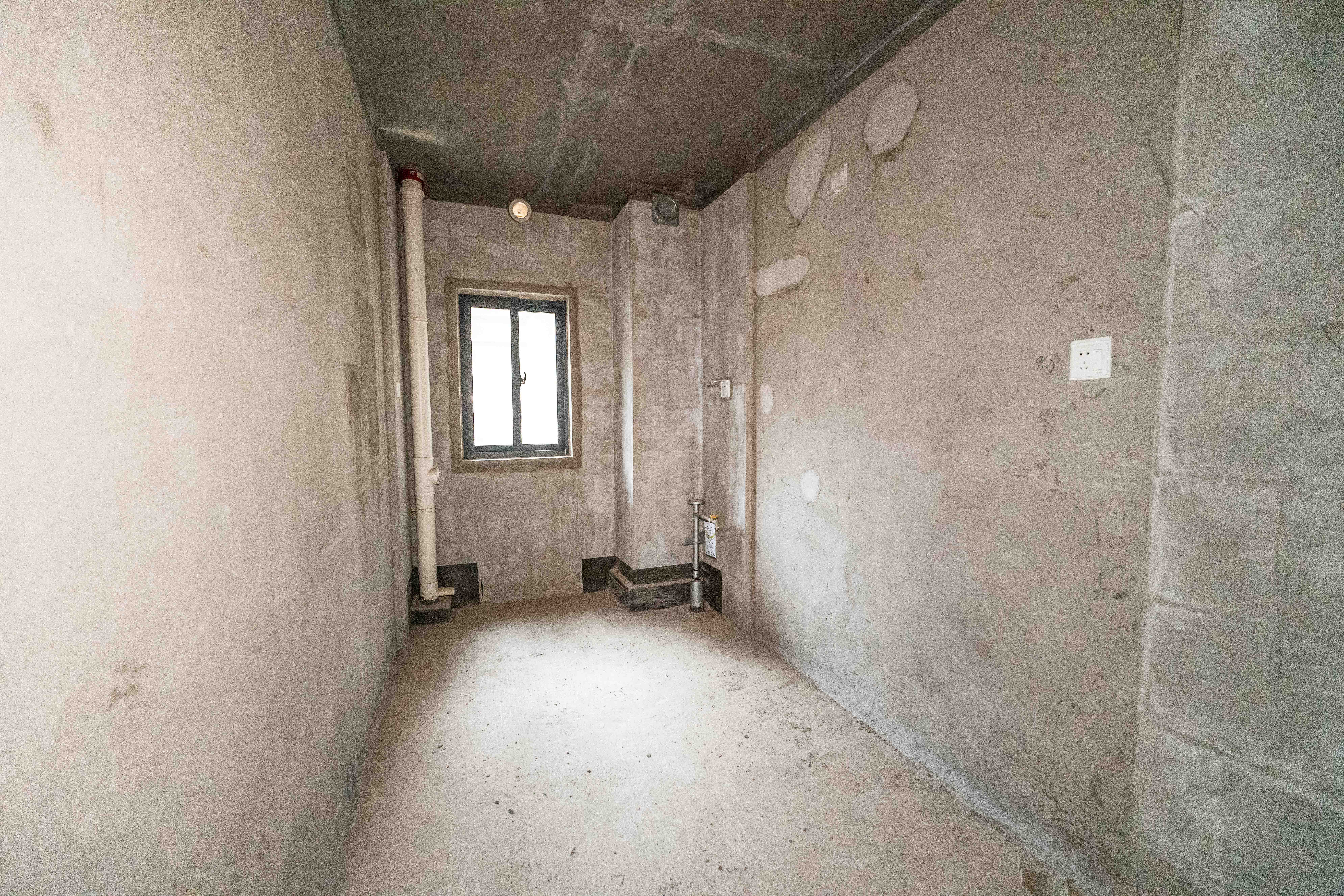 中建嘉和城 4室2厅2卫 95.0万 中建嘉和城 4室2厅2卫 95.0万厨房