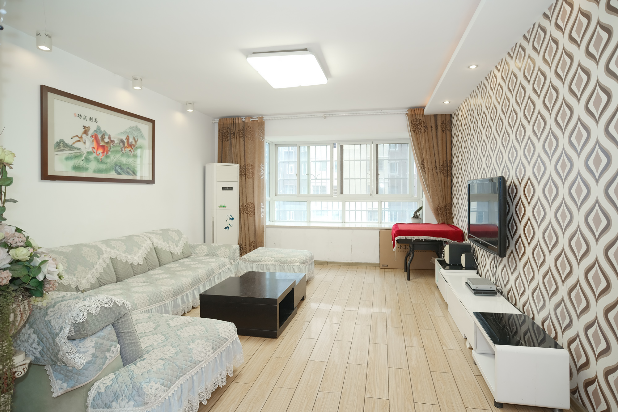 世景华庭 3室2厅2卫 66.0万 世景华庭 3室2厅2卫 66.0万客厅