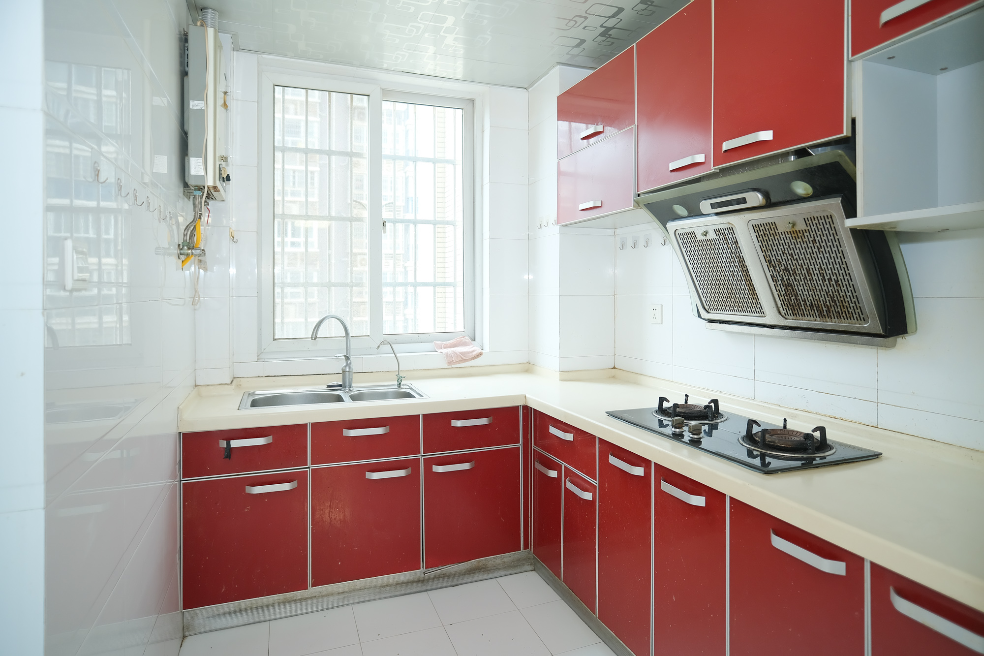 世景华庭 3室2厅2卫 66.0万 世景华庭 3室2厅2卫 66.0万厨房