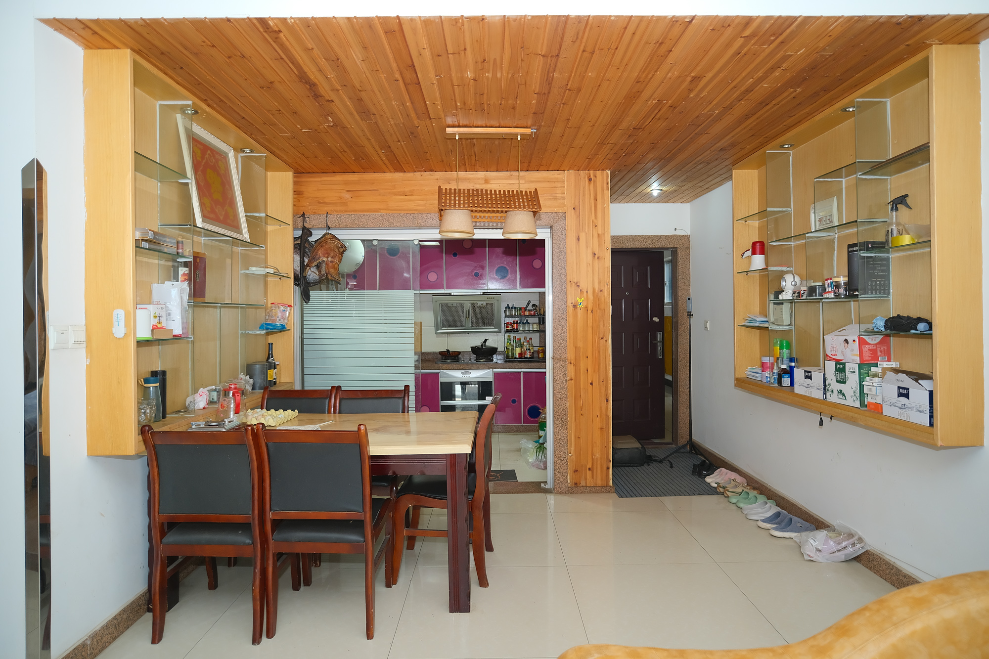 红树湾 2室2厅1卫 45.00万 红树湾 2室2厅1卫 45.00万客厅