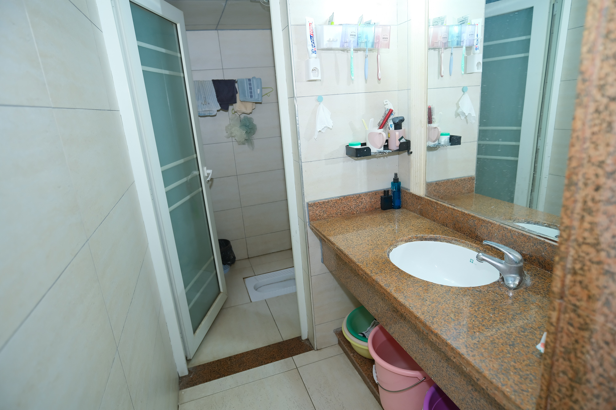 红树湾 2室2厅1卫 45.00万 红树湾 2室2厅1卫 45.00万卫生间