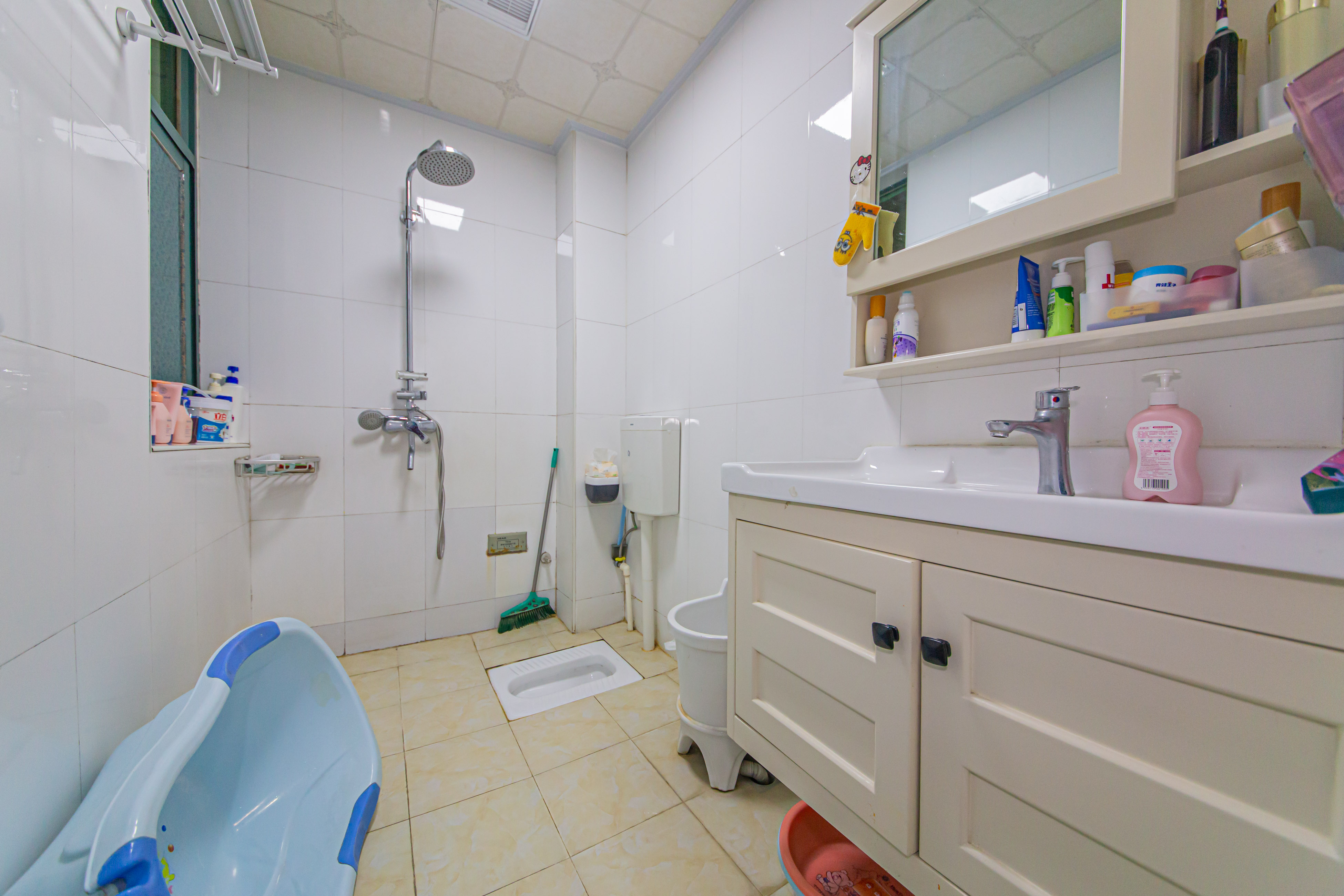 柠檬丽都 4室2厅1卫 68.0万 柠檬丽都 4室2厅1卫 68.0万卫生间