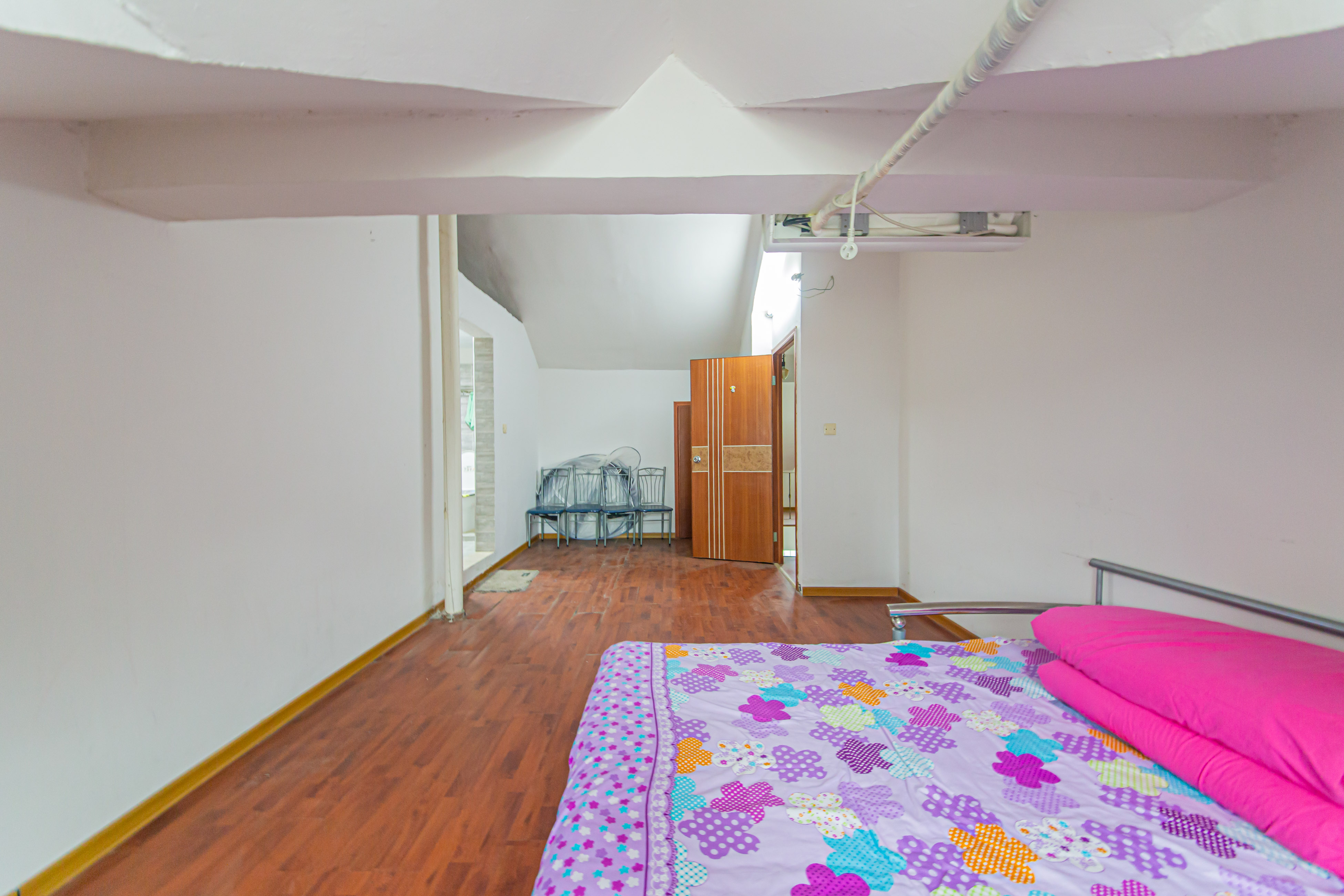 柠檬丽都 4室2厅1卫 68.0万 柠檬丽都 4室2厅1卫 68.0万卧室