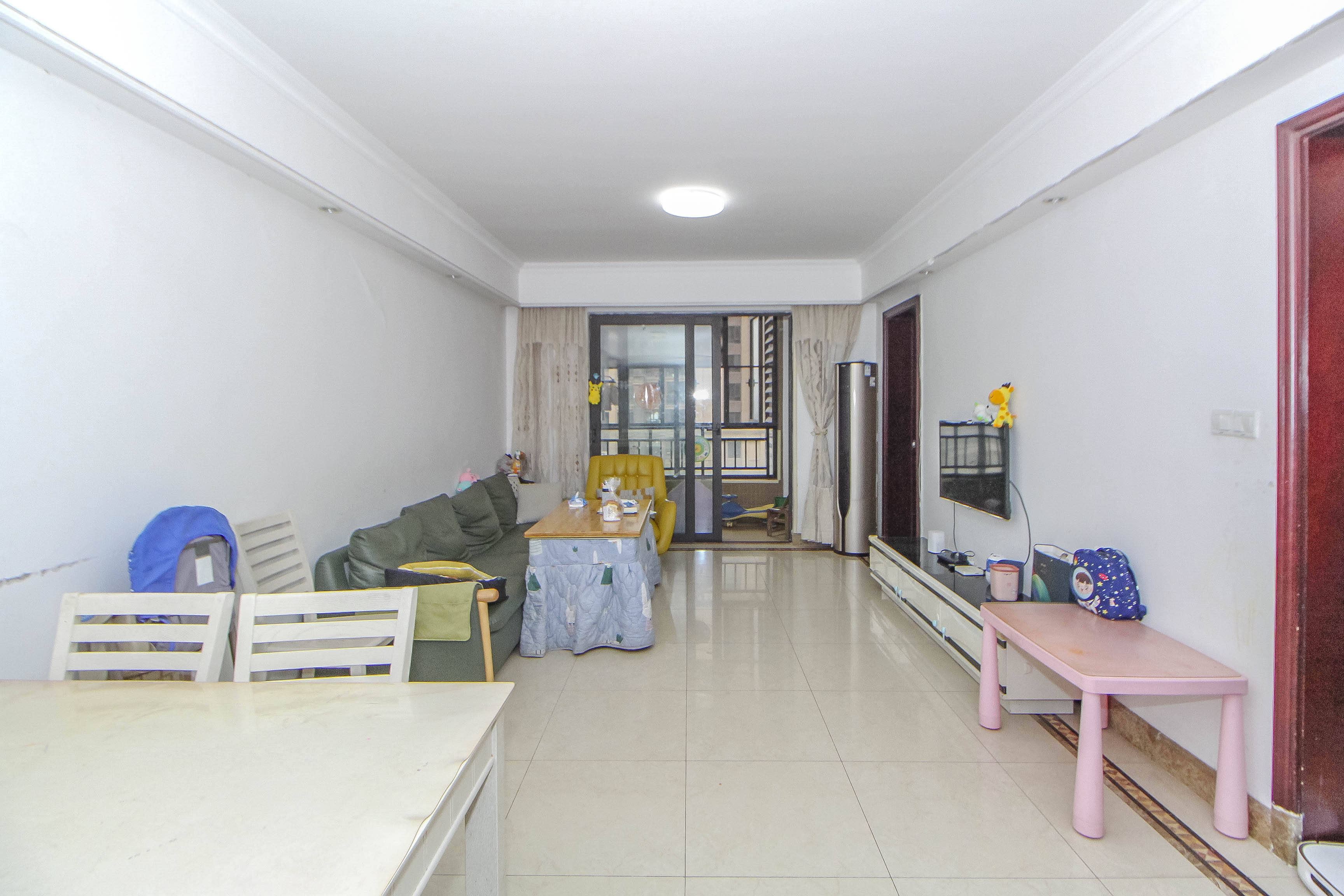 中海国际一期  3室2厅2卫    69.5万 中海国际一期  3室2厅2卫    69.5万