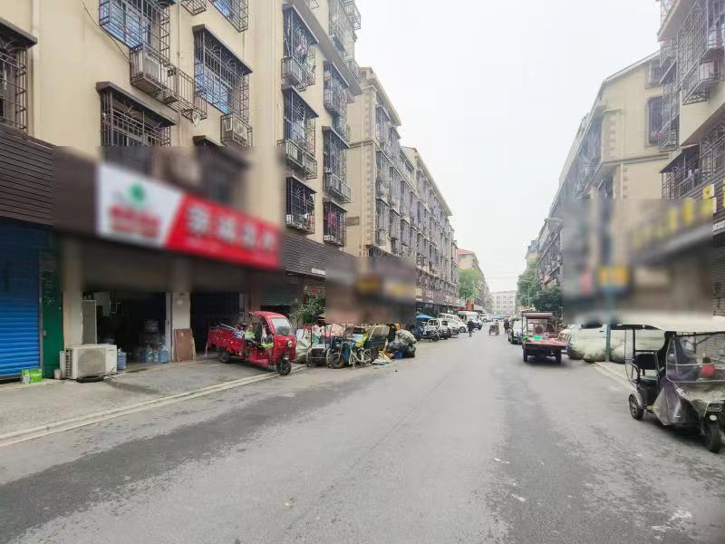 星沙四区 6室3厅3卫 260.00万 星沙四区 6室3厅3卫 260.00万室内图