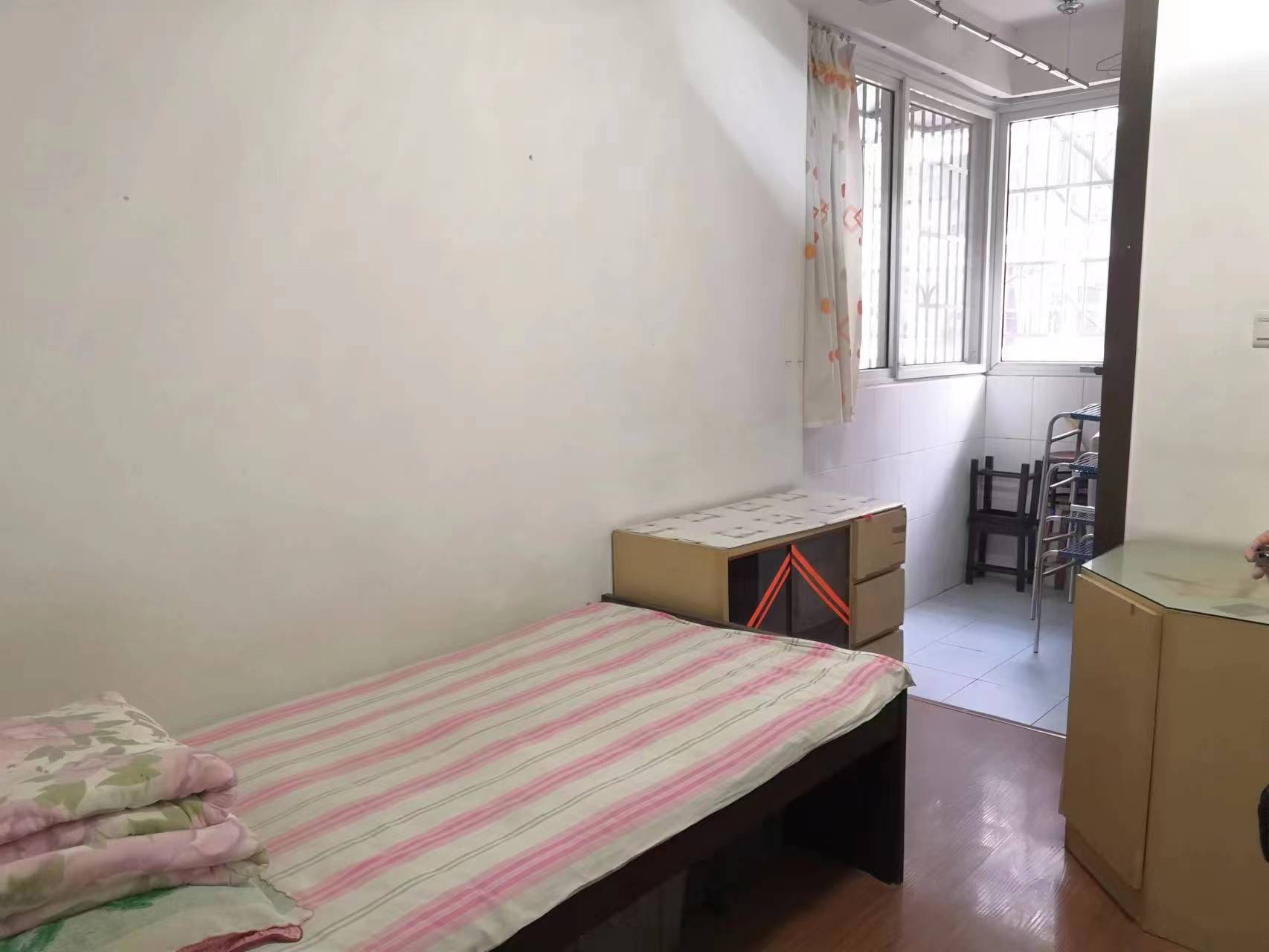 青年乐园 4室0厅0卫 41.80万 青年乐园 4室0厅0卫 41.80万室内图