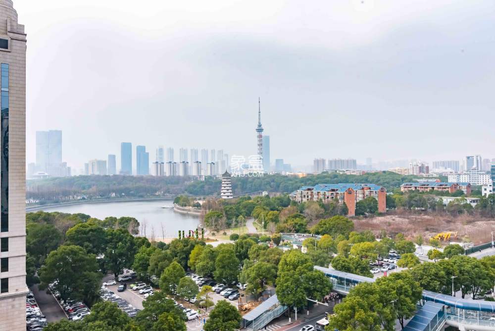王府花園  3室2廳2衛(wèi)   158.00萬