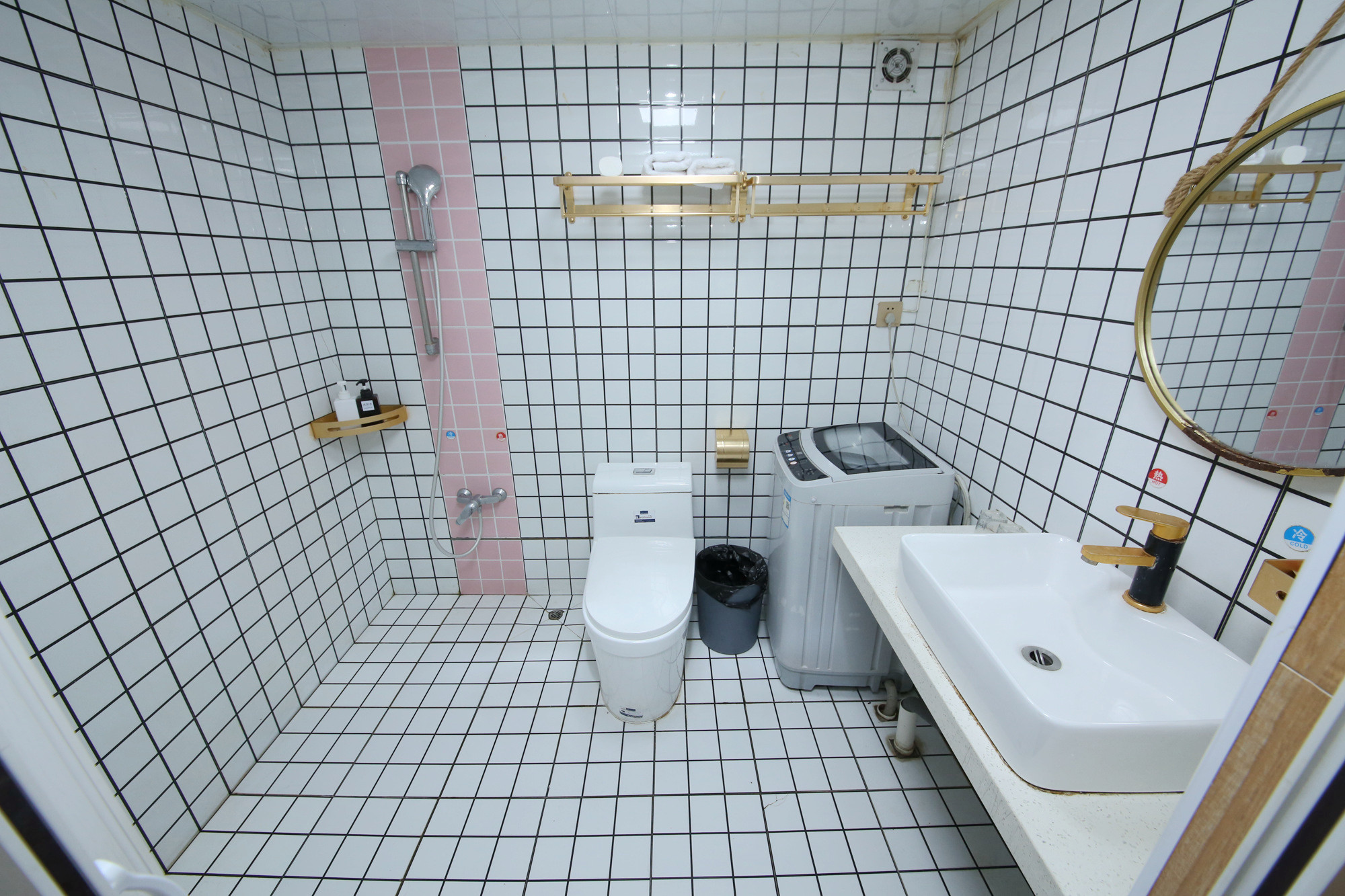 城市經(jīng)典  2室2廳1衛(wèi)    81.0萬衛(wèi)生間
