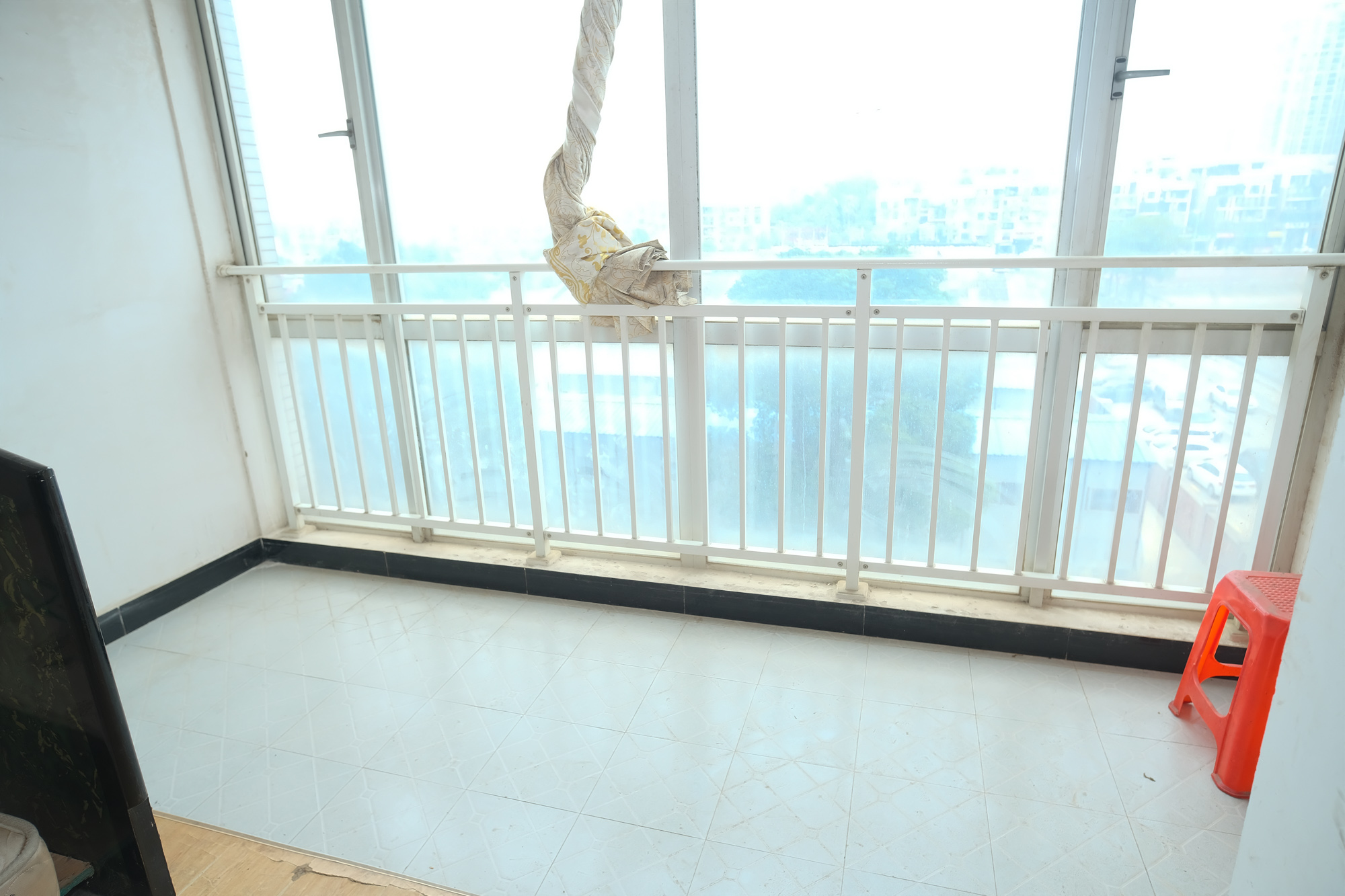 恒广国际景园  3室2厅2卫   102.80万阳台