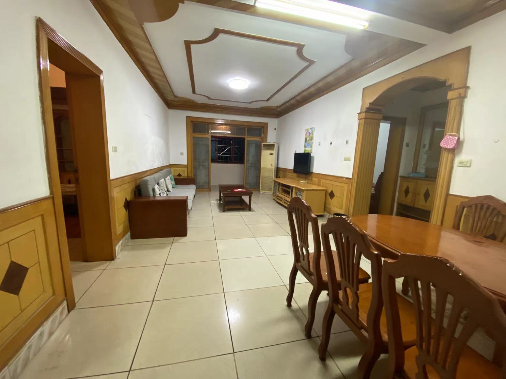 华联商业广场 3室2厅1卫 48.00万 华联商业广场 3室2厅1卫 48.00万室内图