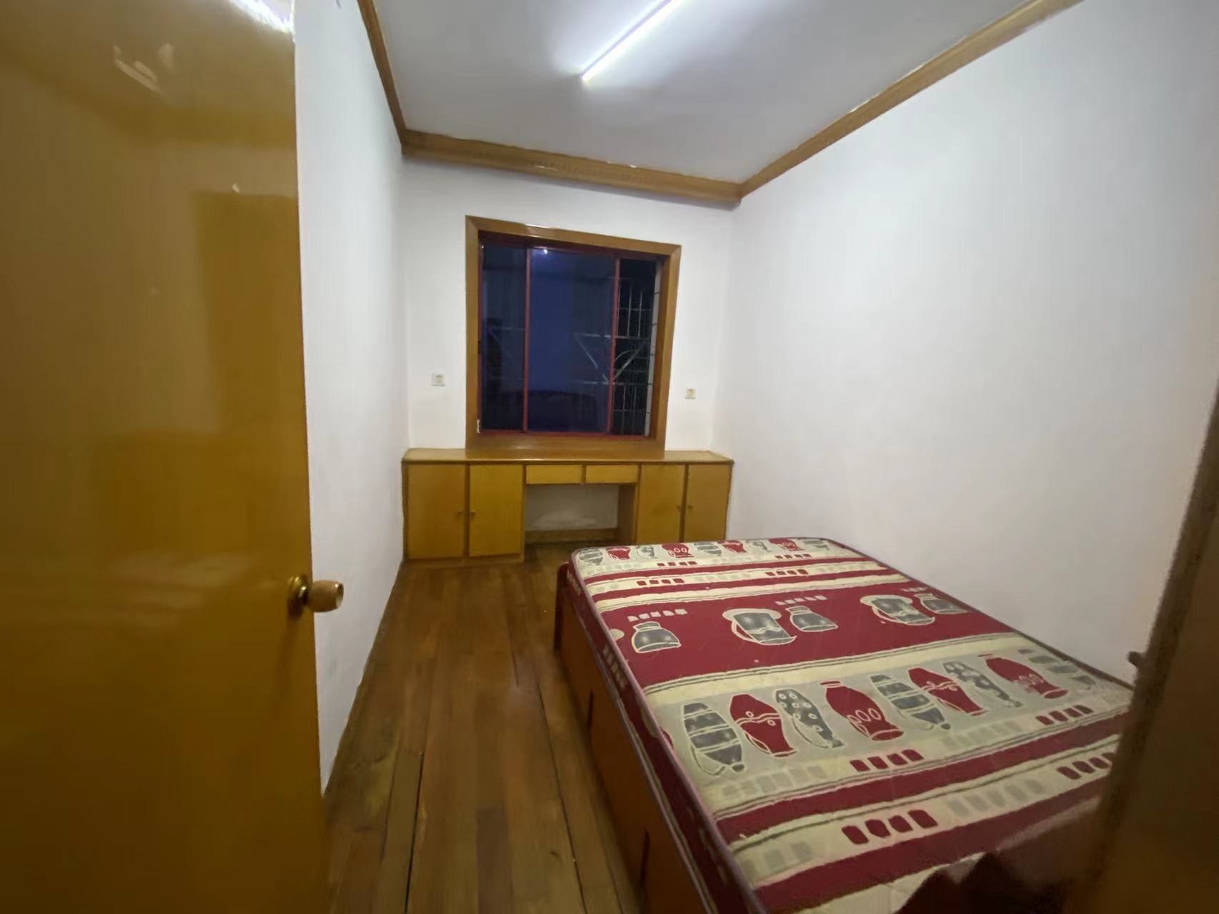 华联商业广场 3室2厅1卫 48.00万 华联商业广场 3室2厅1卫 48.00万室内图