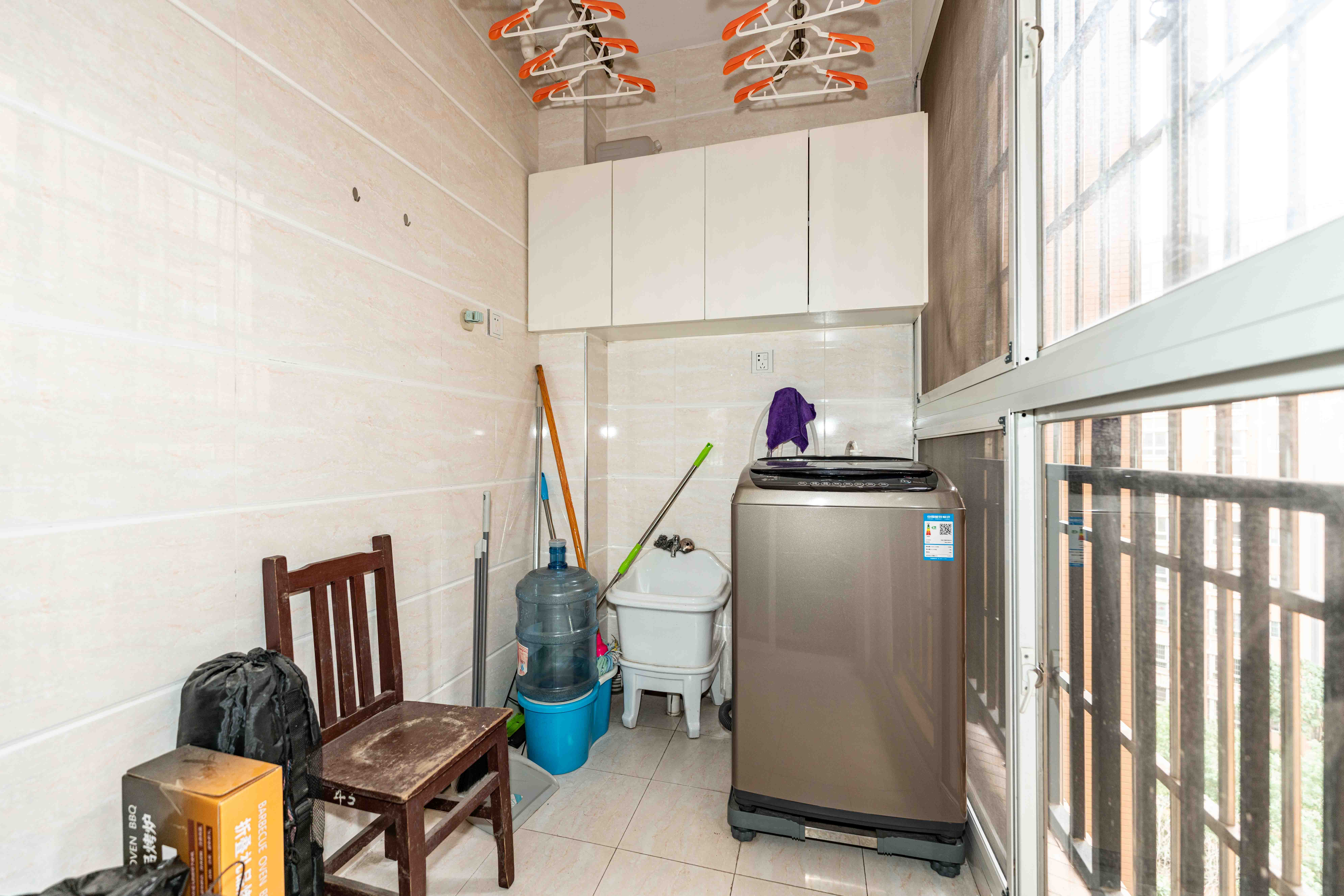 腾泰佳园  3室2厅2卫    89.0万阳台