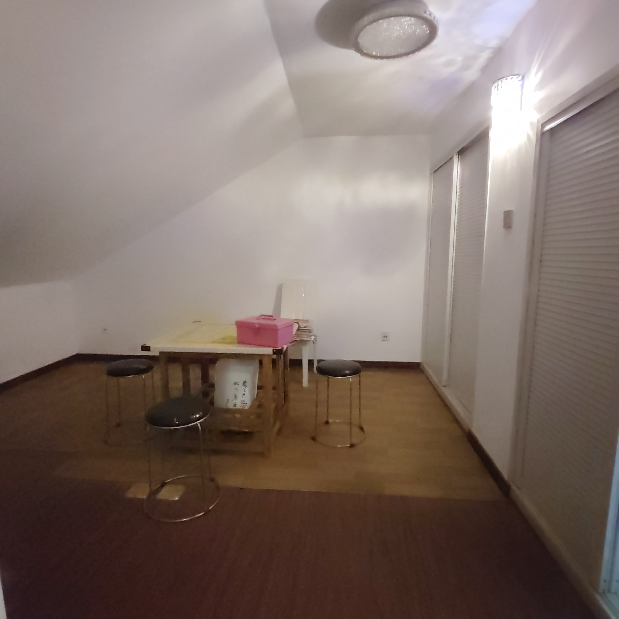 康桥美郡 5室2厅3卫 118.0万 康桥美郡 5室2厅3卫 118.0万室内图