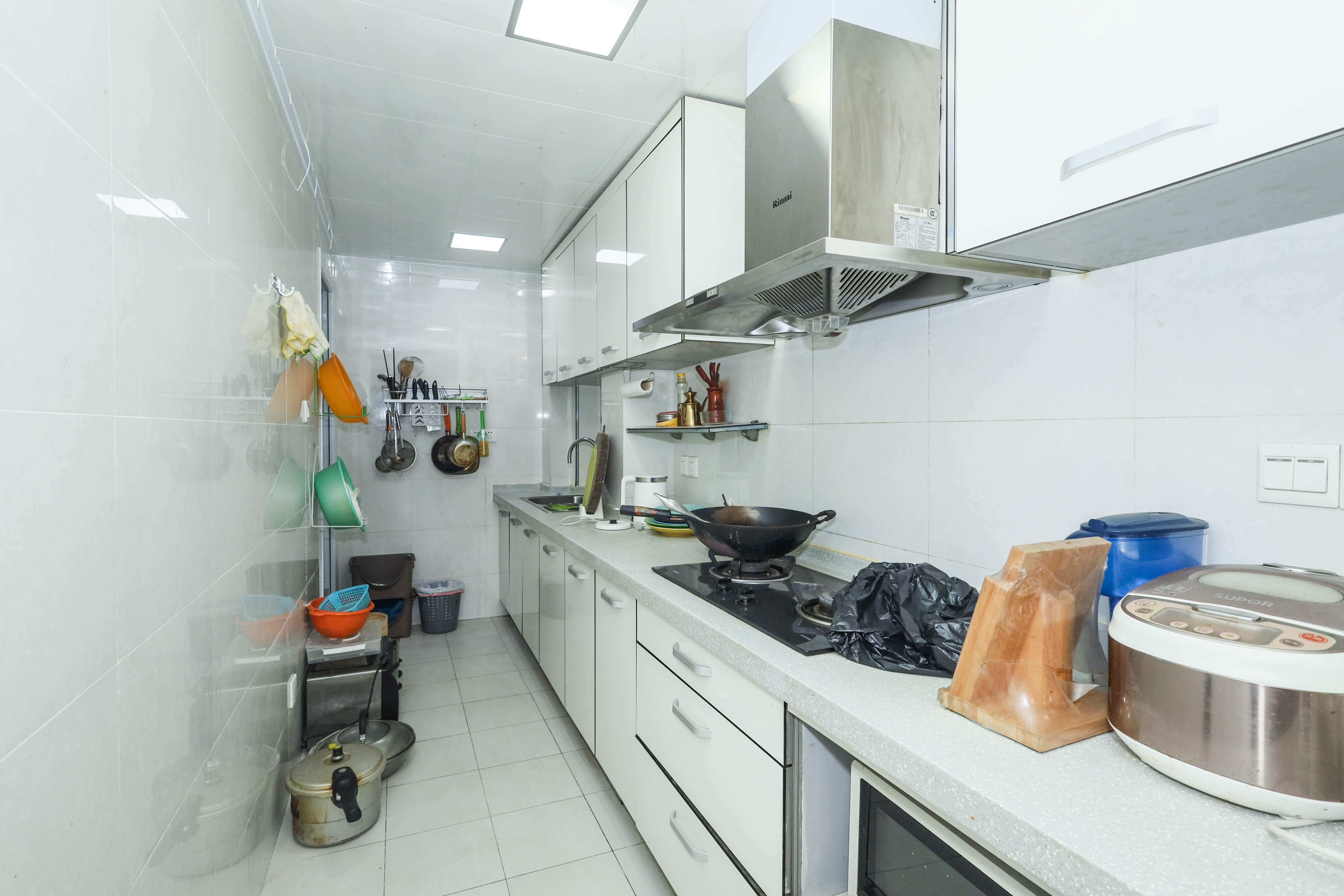 保利麓谷林语D区  2室2厅2卫    65.0万 保利麓谷林语D区  2室2厅2卫    65.0万厨房