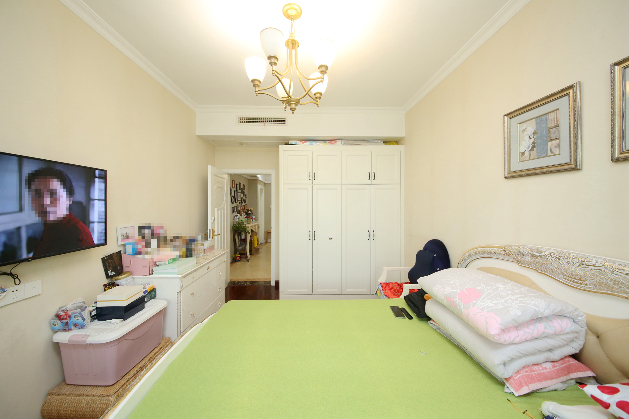 润沁园（润沁公馆）  4室2厅1卫    268.0万卧室