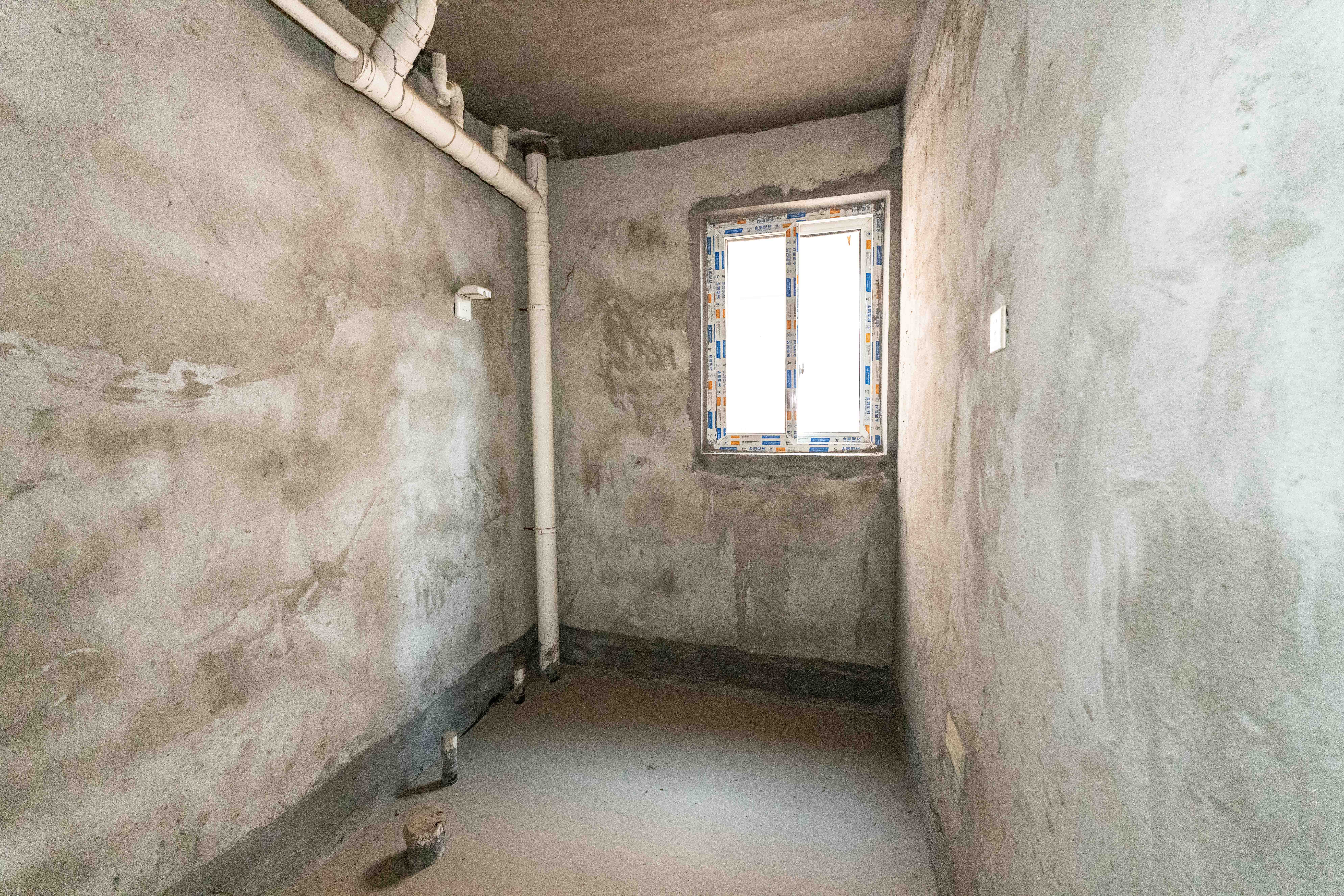 南湖雅苑 5室2厅2卫 158.00万 南湖雅苑 5室2厅2卫 158.00万卫生间