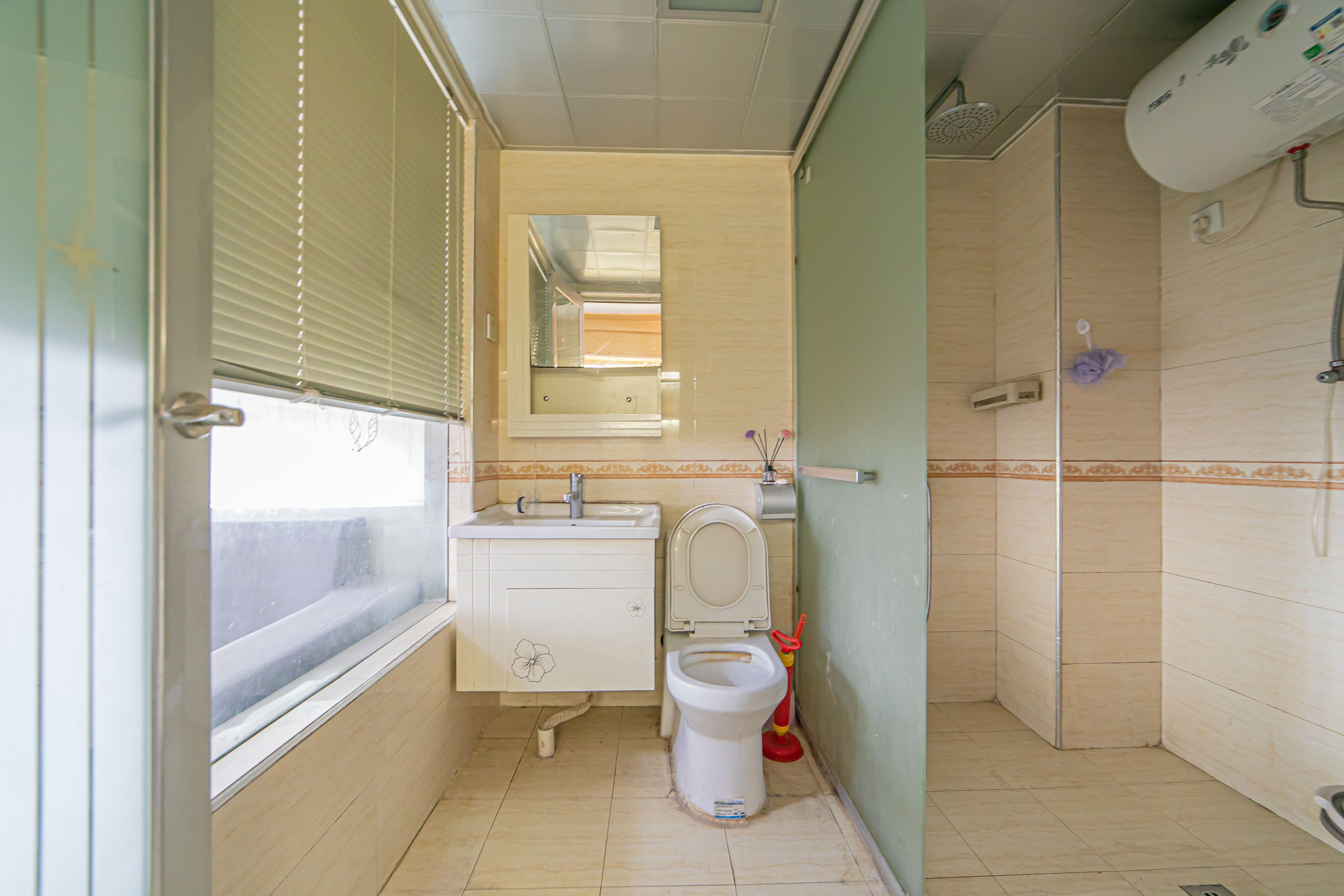 爱都(IDO) 1室1厅1卫 30.00万 爱都(IDO) 1室1厅1卫 30.00万卫生间