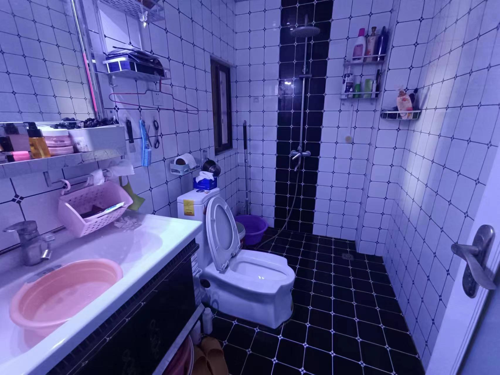 九天国际散盘  6室3厅3卫   55.80万 九天国际散盘  6室3厅3卫   55.80万室内图