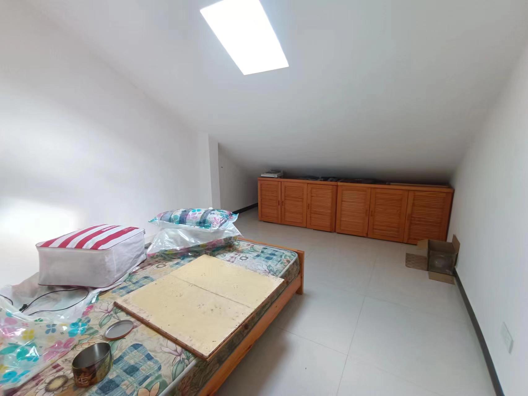 九天国际散盘  6室3厅3卫   55.80万 九天国际散盘  6室3厅3卫   55.80万室内图