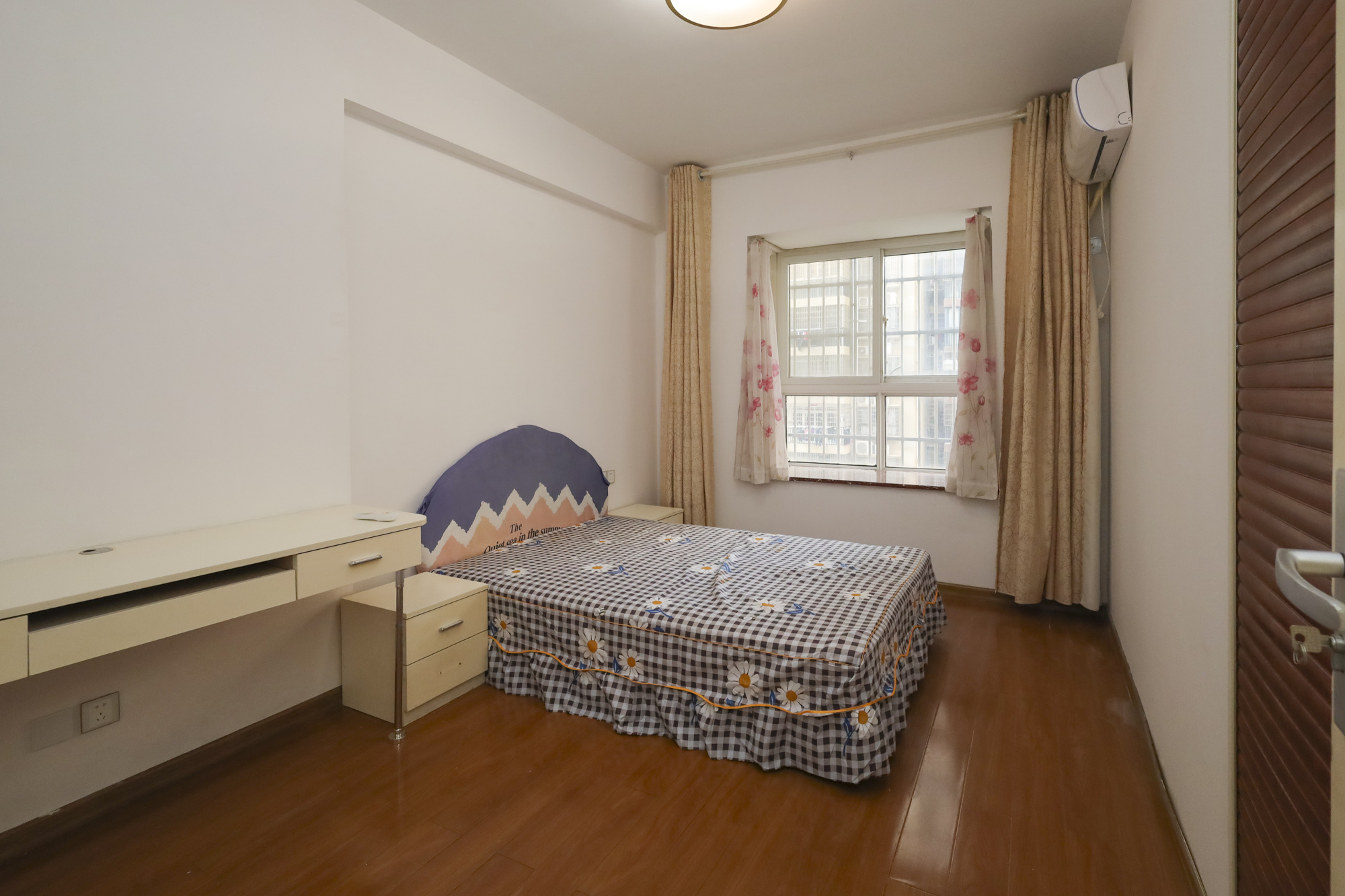 德润园 4室2厅2卫 109.0万 德润园 4室2厅2卫 109.0万卧室