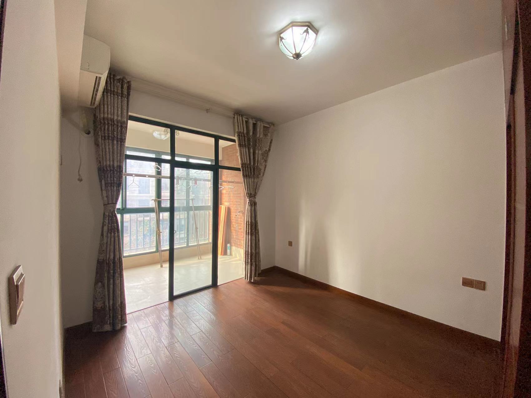 尚格名城花好悦园4期 2室2厅1卫 52.0万 尚格名城花好悦园4期 2室2厅1卫 52.0万室内图