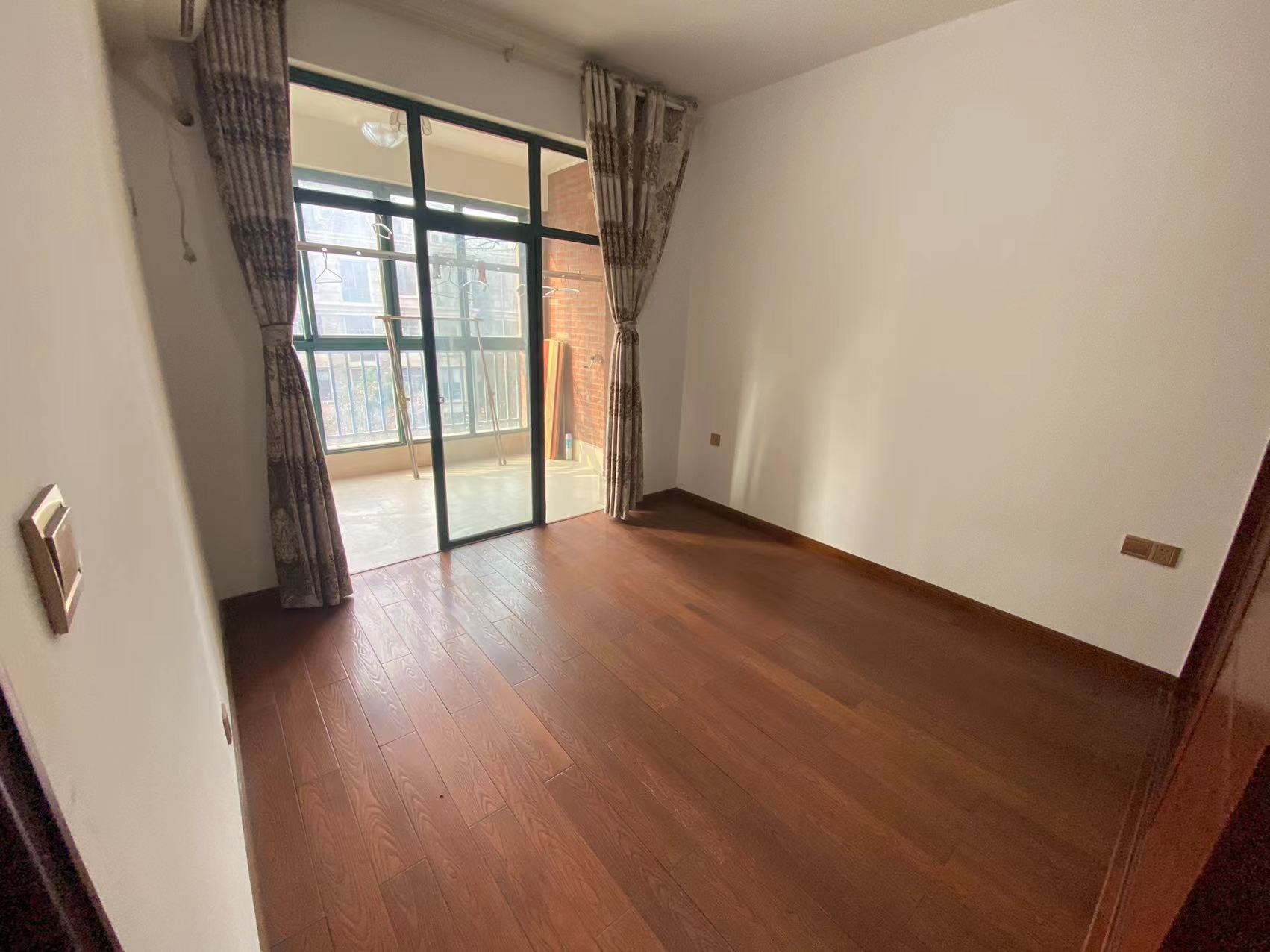 尚格名城花好悦园4期 2室2厅1卫 52.0万 尚格名城花好悦园4期 2室2厅1卫 52.0万室内图