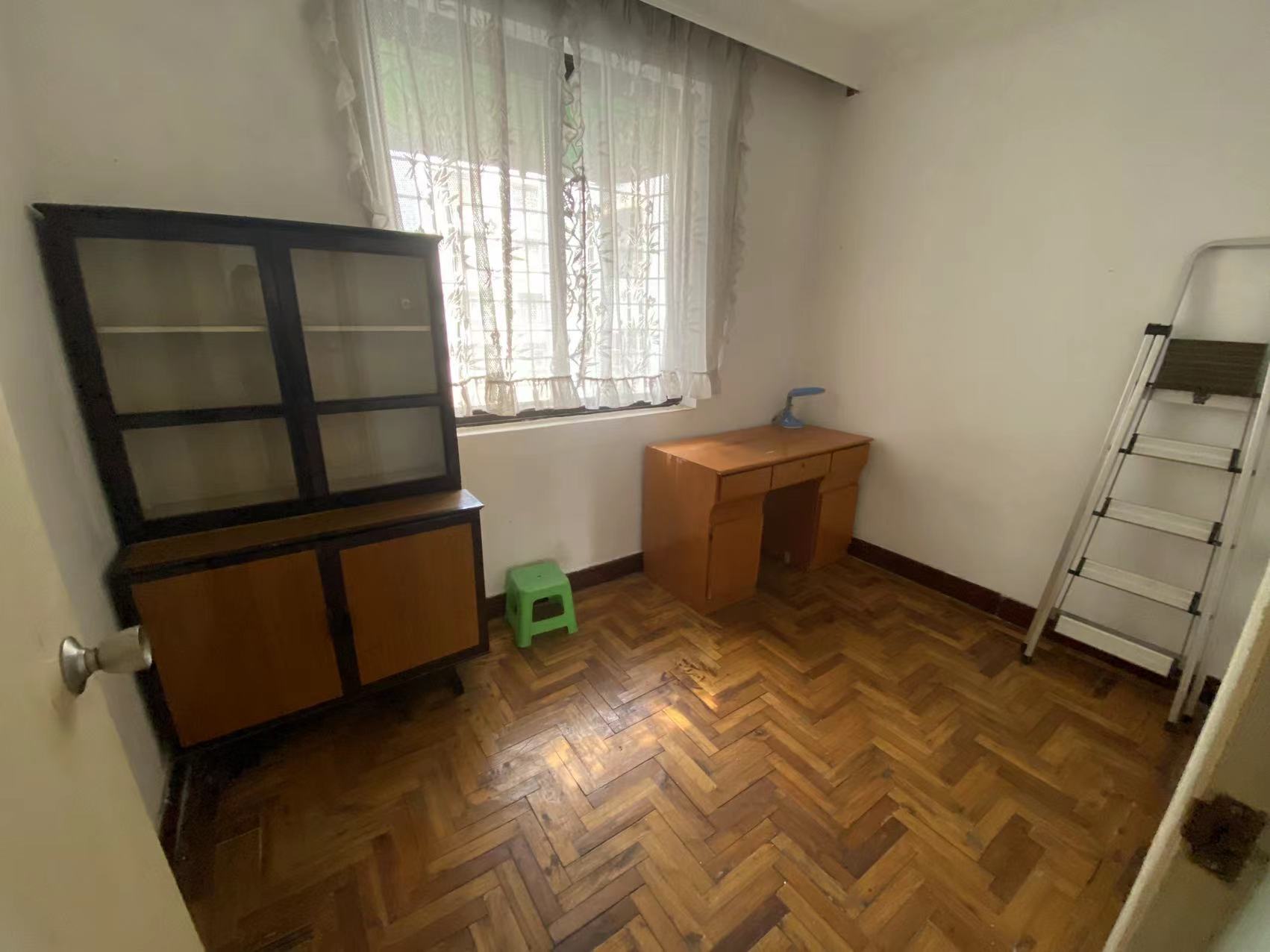 泰华二村 3室2厅1卫 32.50万 泰华二村 3室2厅1卫 32.50万室内图