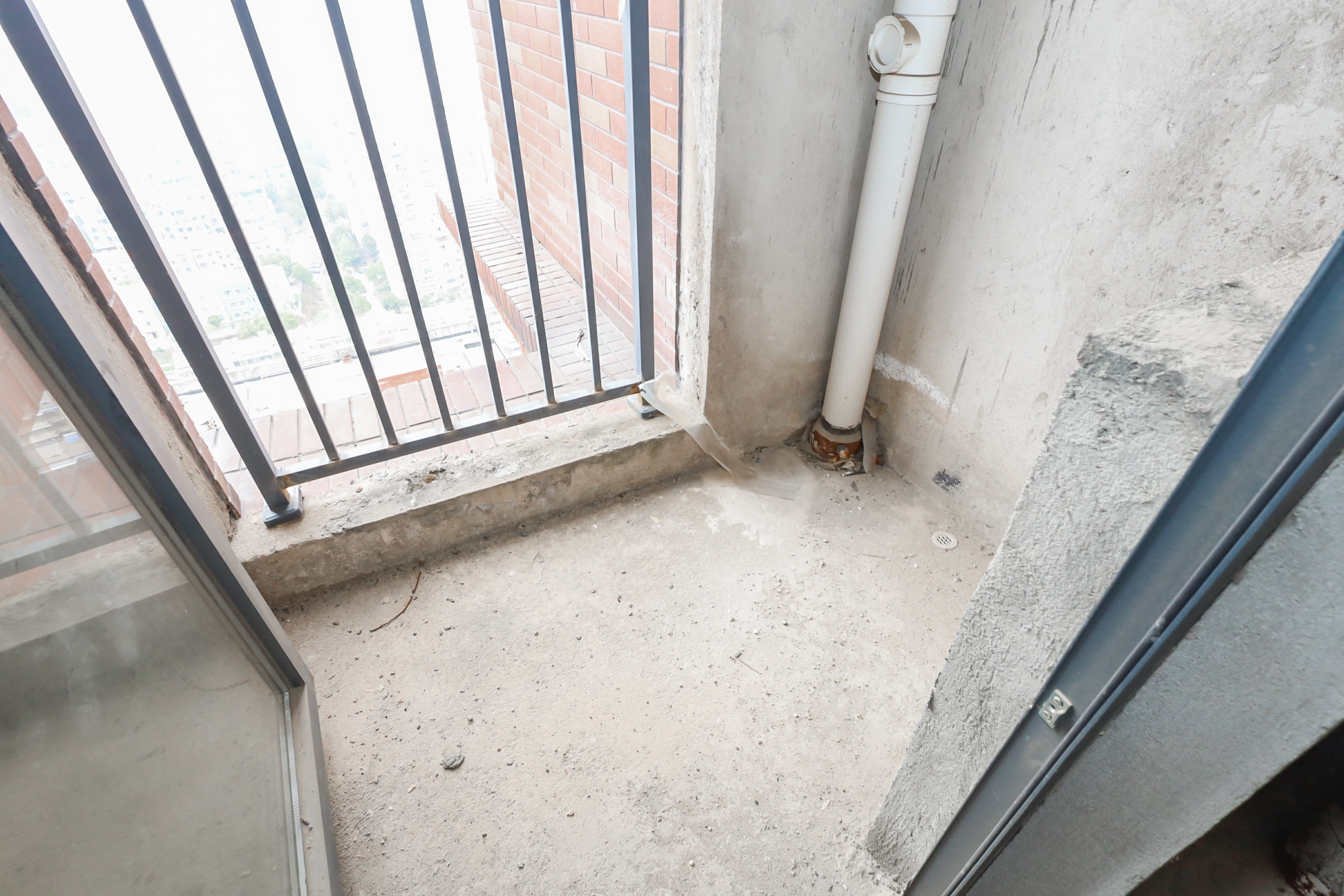 广泰锦苑  4室2厅2卫    98.0万 广泰锦苑  4室2厅2卫    98.0万阳台