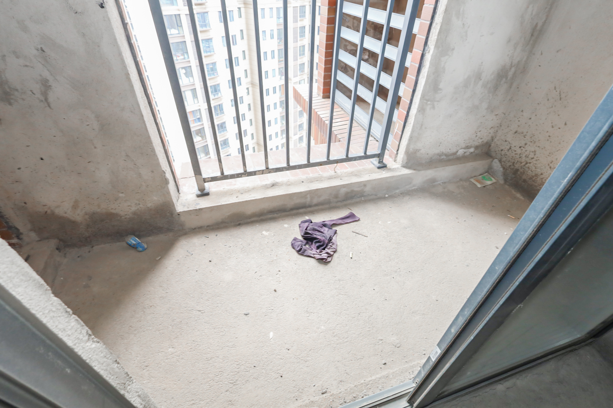 广泰锦苑  4室2厅2卫    98.0万 广泰锦苑  4室2厅2卫    98.0万阳台